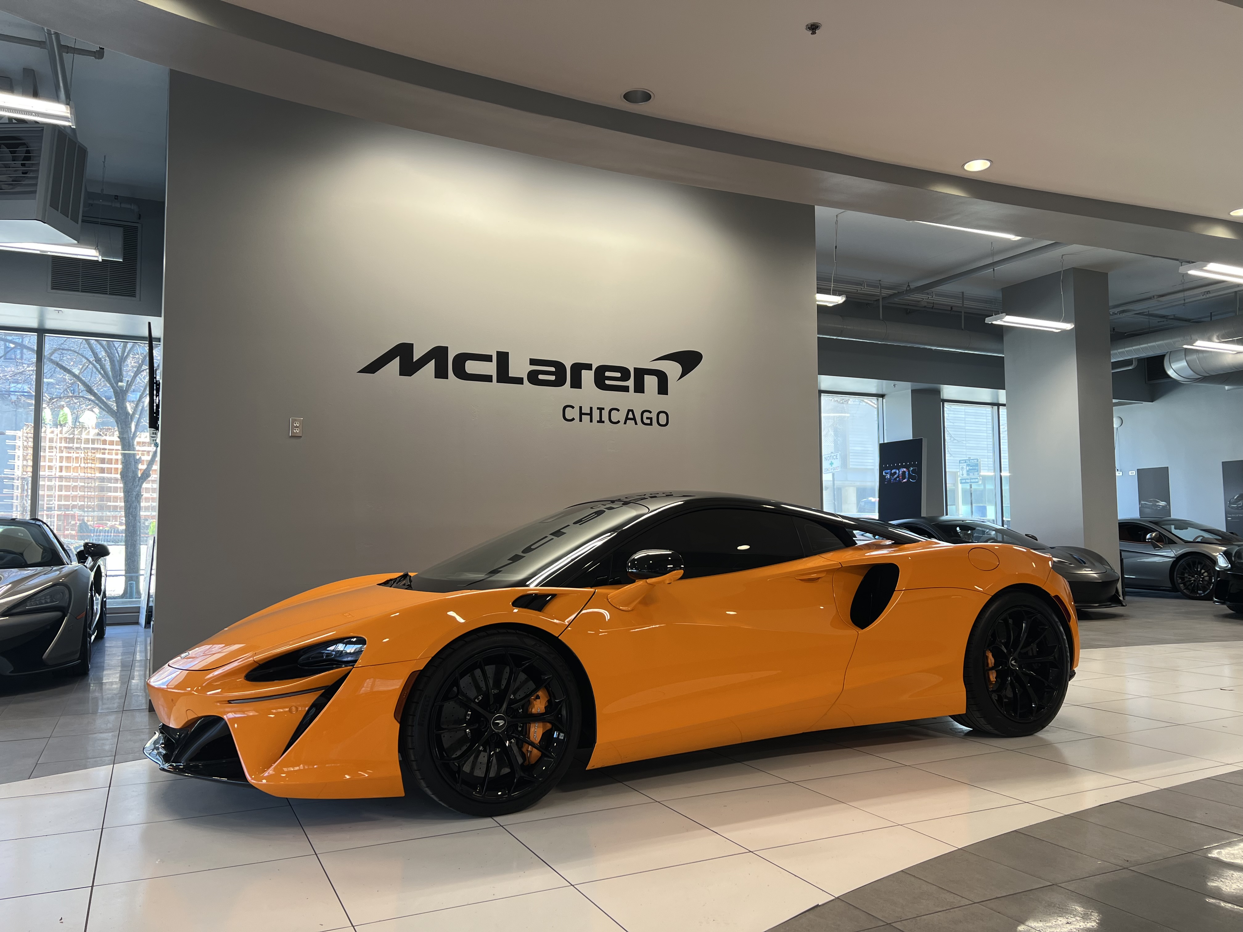 2023 McLaren Artura Performance RWD