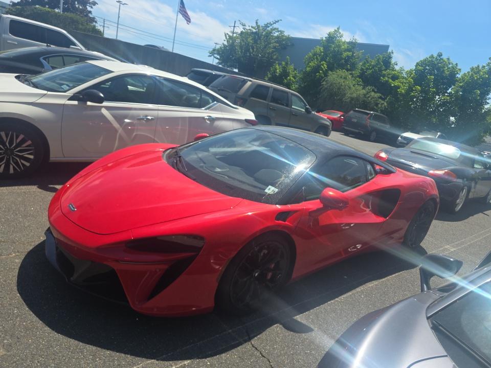 Vermillion Red 2023 McLaren Artura Coupe Rear-Wheel Drive Automatic