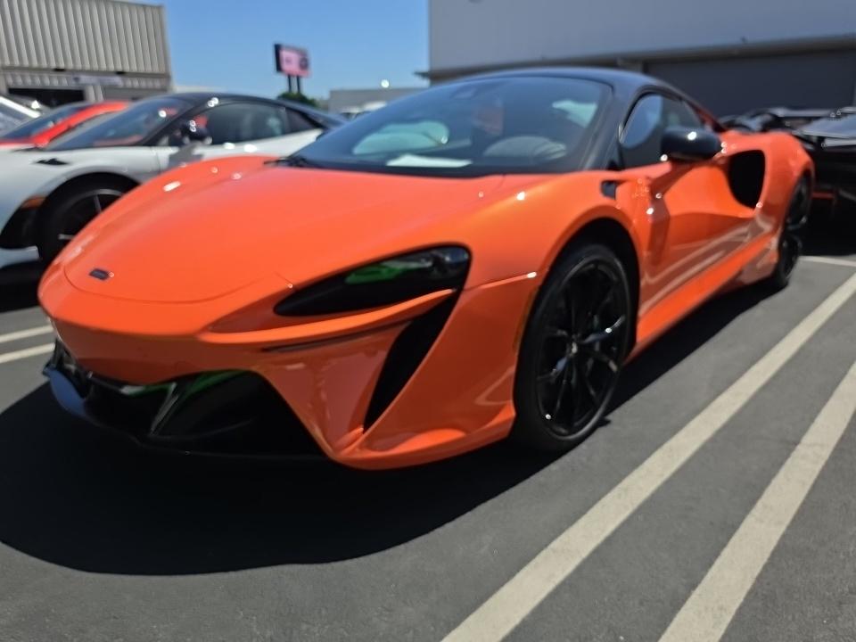  2023 McLaren Artura RWD   