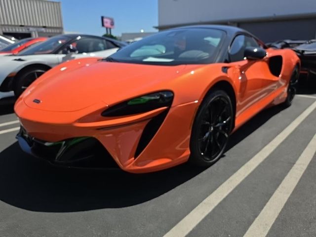 2023 McLaren Artura RWD