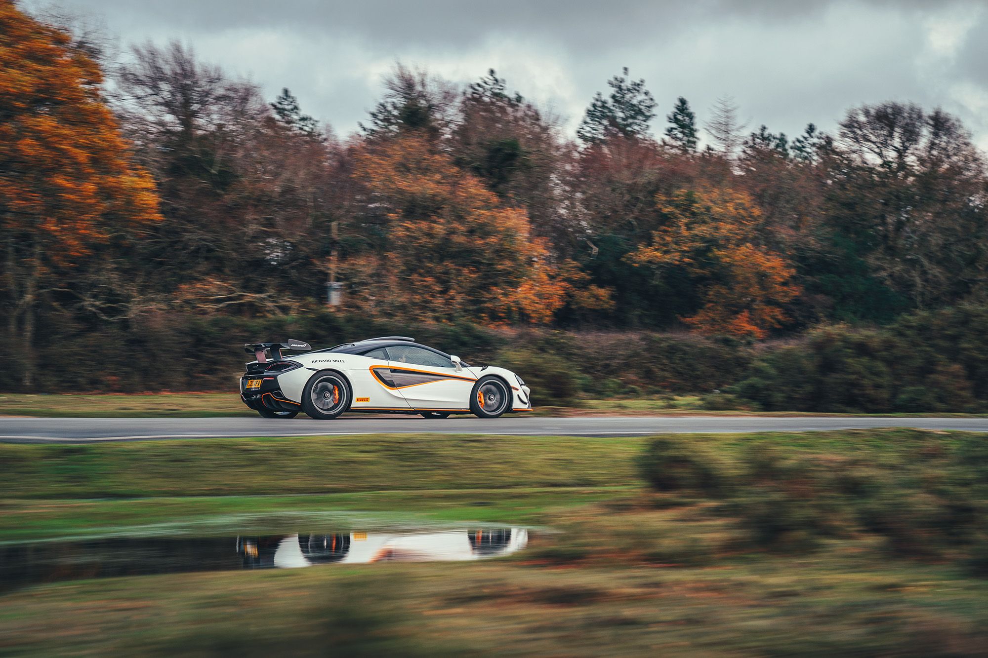 McLaren 620R model guide