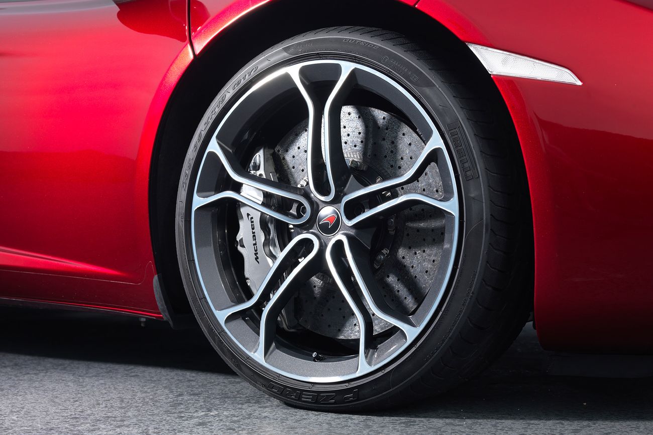 McLaren 12C Spider model guide