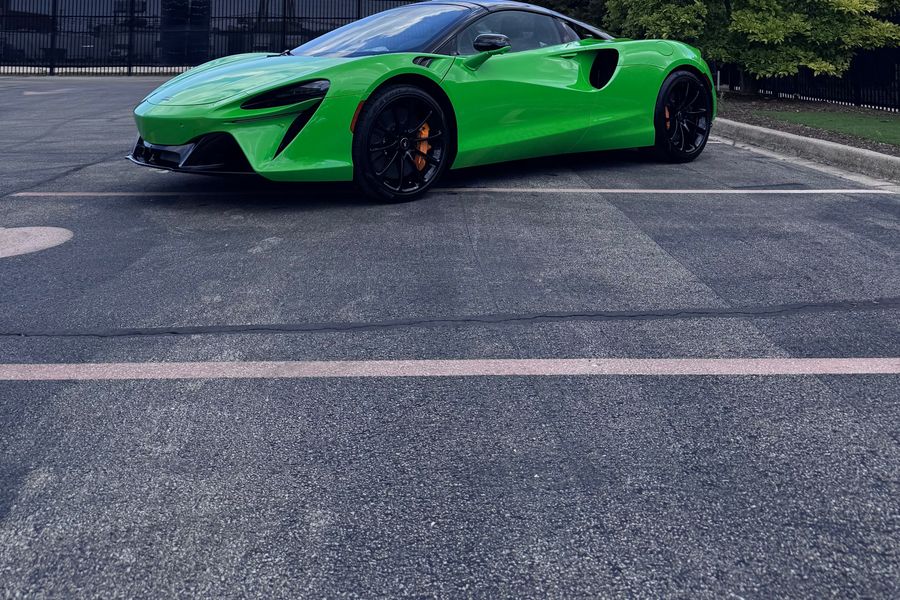 2025 McLaren Artura Performance for sale