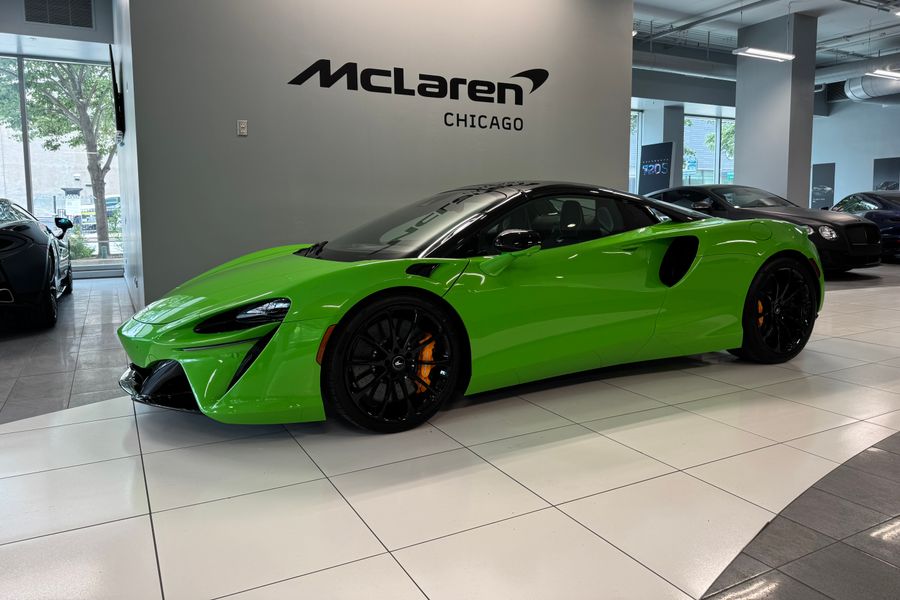2025 McLaren Artura Performance for sale