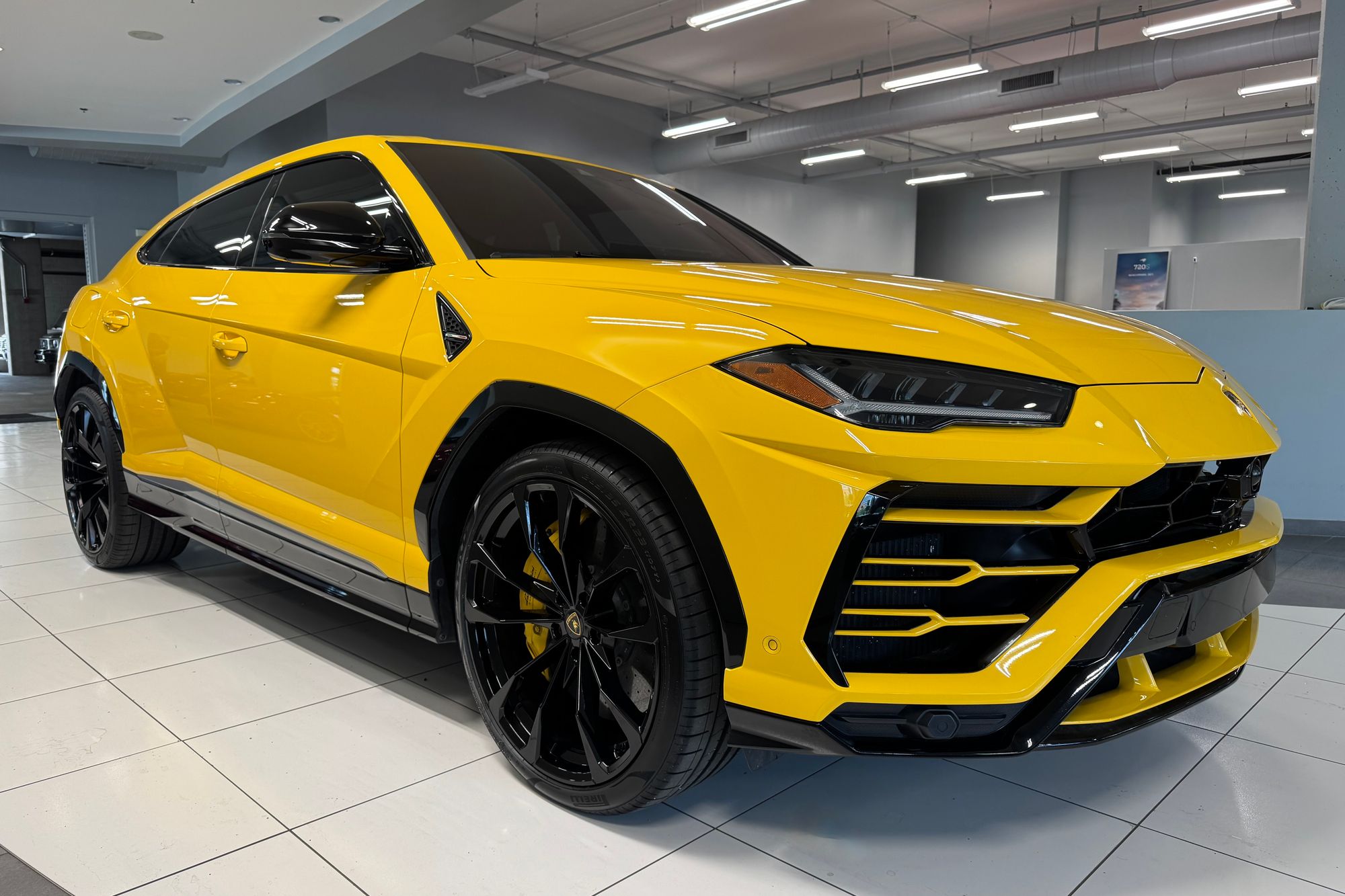 2020 Lamborghini Urus Base for sale