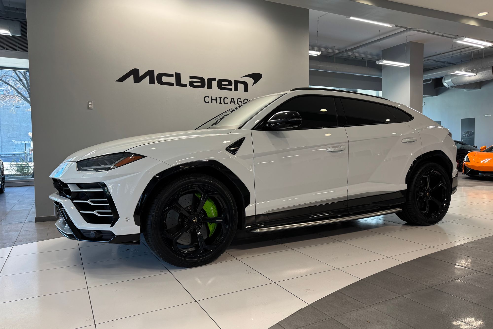 2019 Lamborghini Urus Base's photo