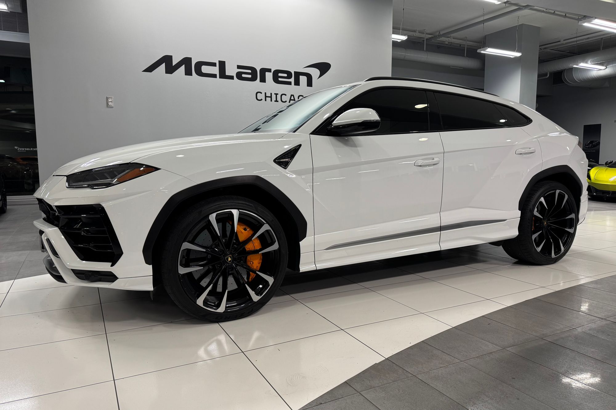 2021 Lamborghini Urus Base's photo