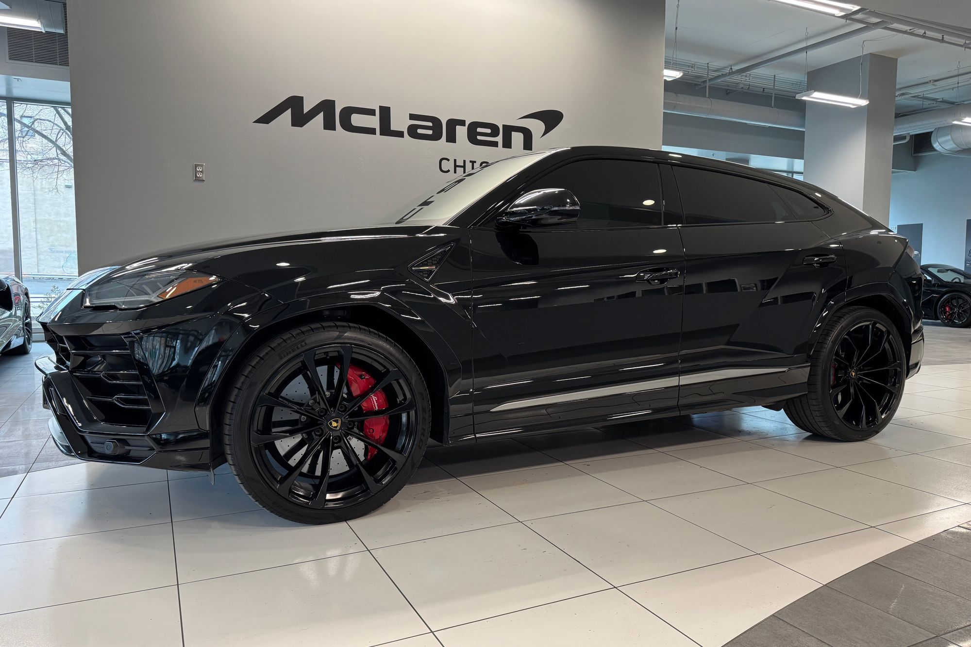 2022 Lamborghini Urus's photo