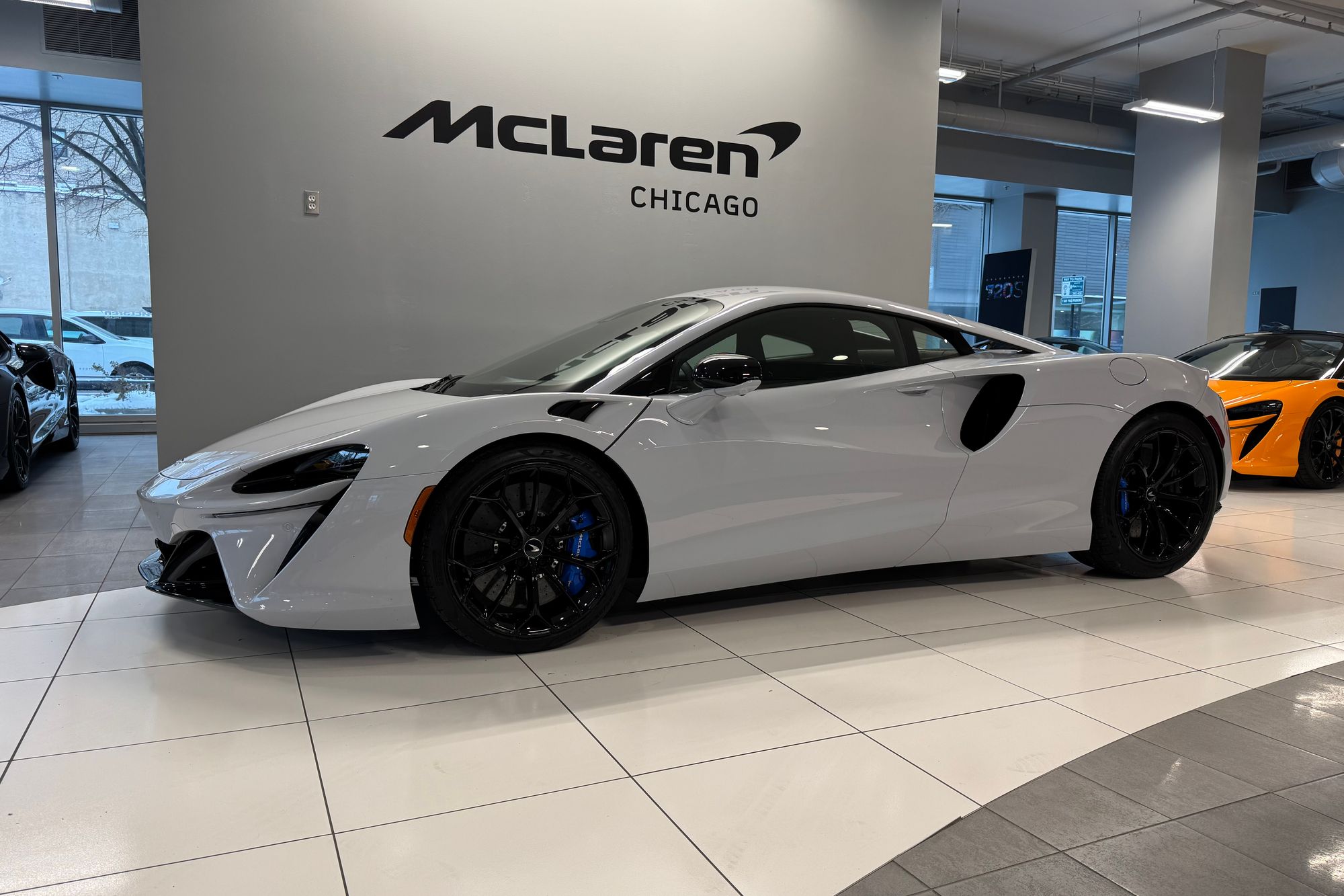 2026 McLaren Artura's photo