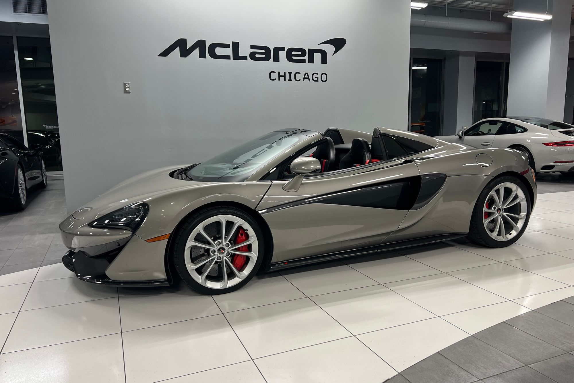 2018 McLaren 570S Base