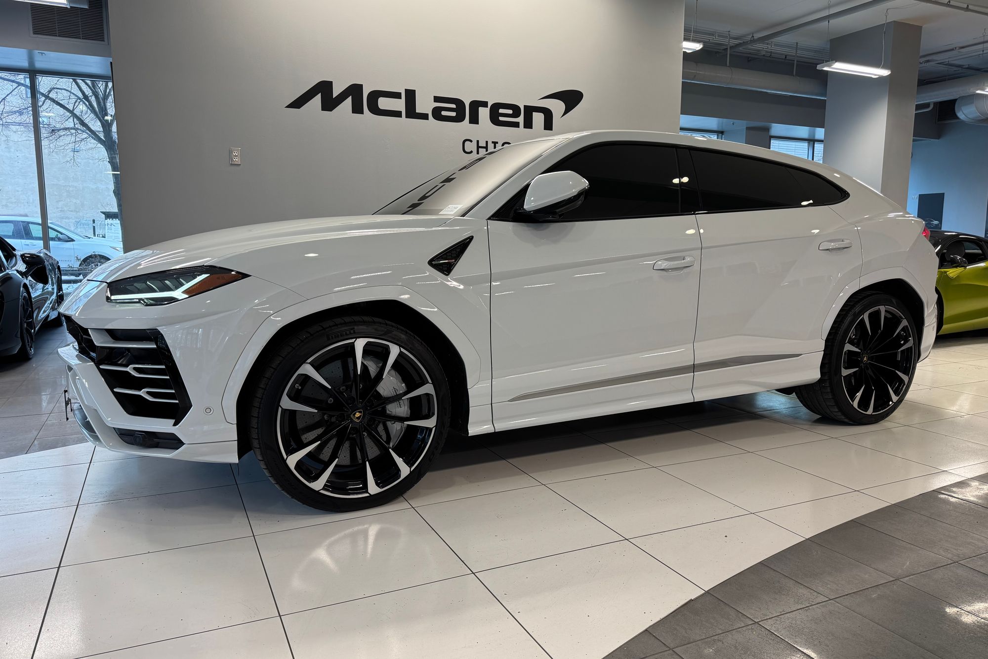 2020 Lamborghini Urus Base's photo