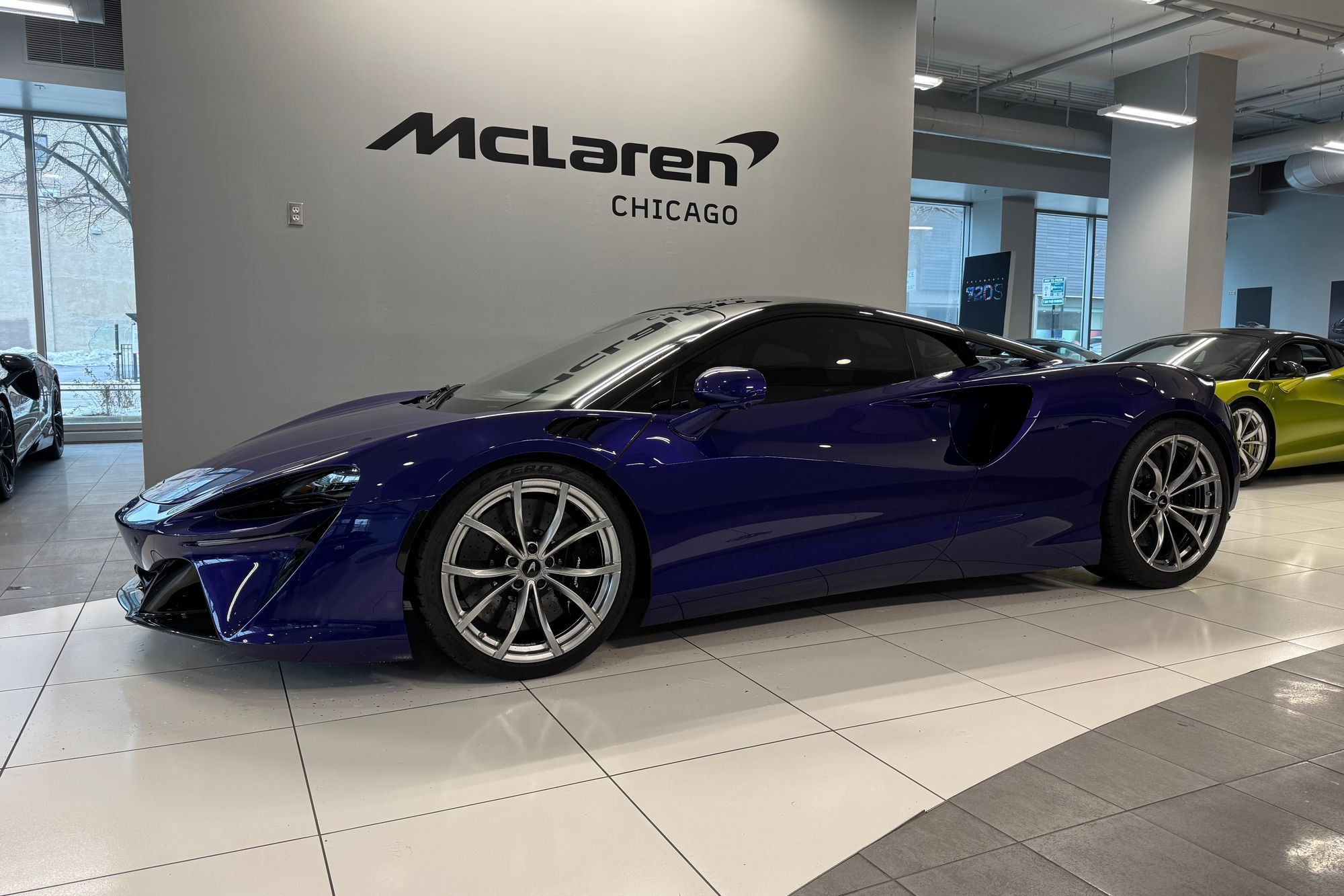 2023 McLaren Artura's photo