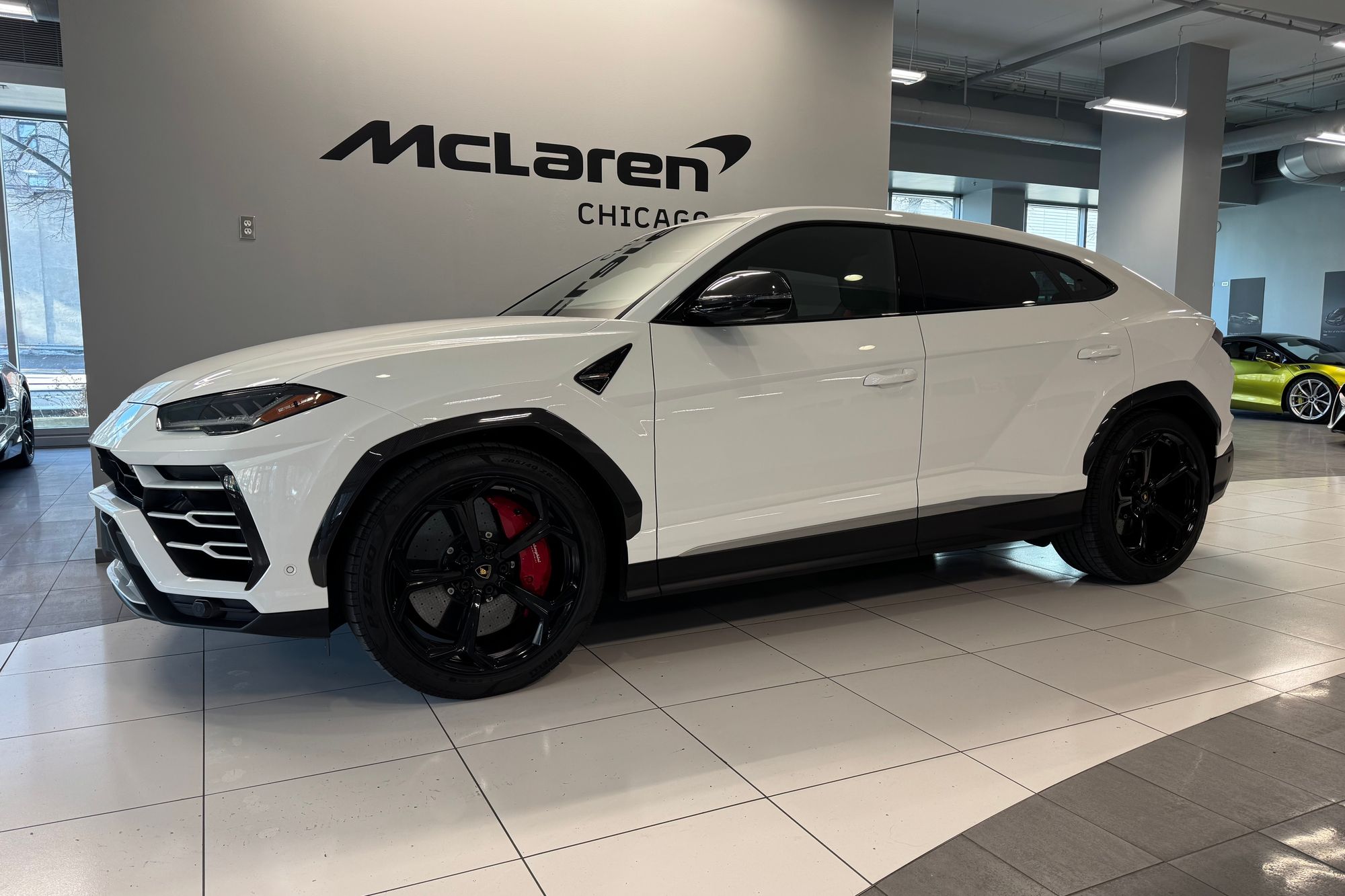 2020 Lamborghini Urus Base's photo
