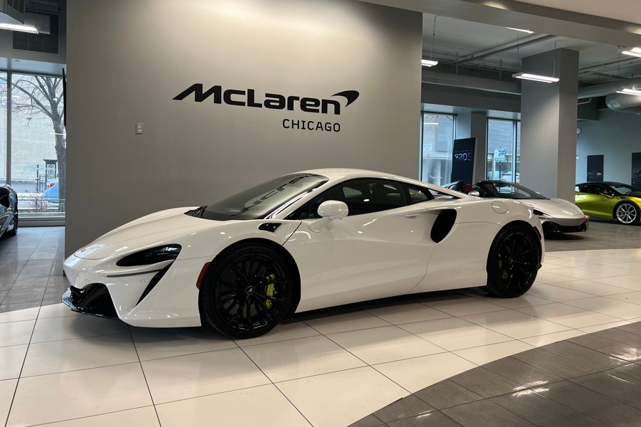 2024 McLaren Artura for sale