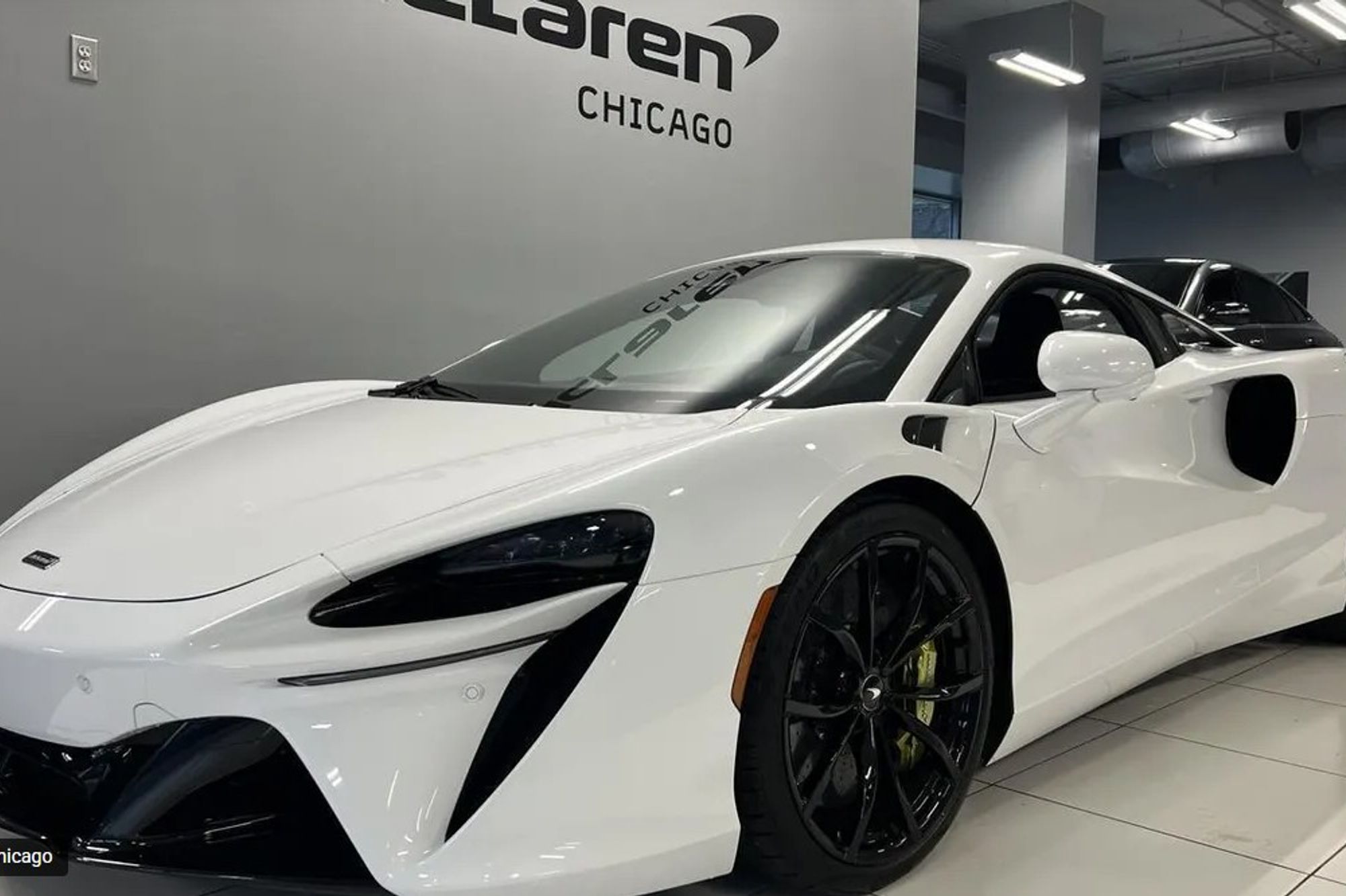 2024 McLaren Artura's photo