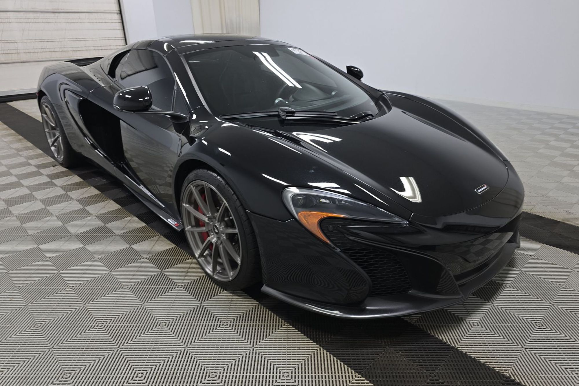 2015 McLaren 650S Base