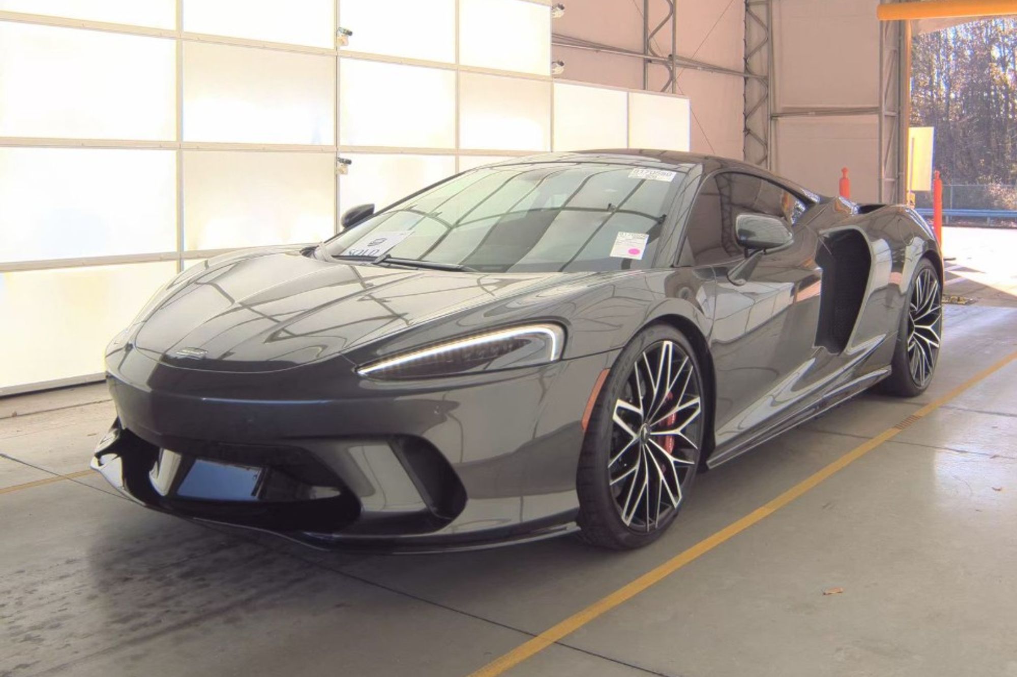 2022 McLaren GT Base's photo