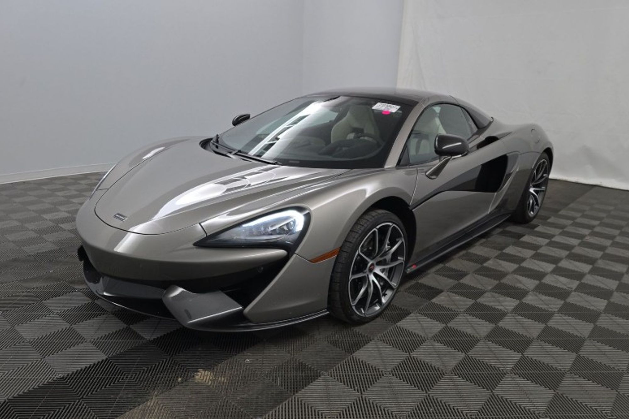 2018 McLaren 570S Base's photo