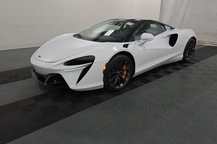 2023 McLaren Artura for sale