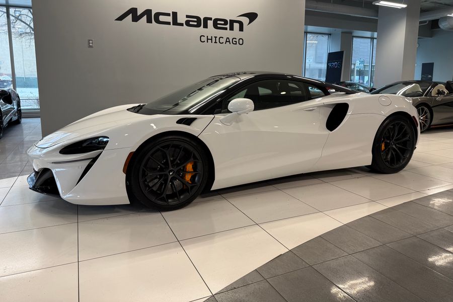 2023 McLaren Artura for sale