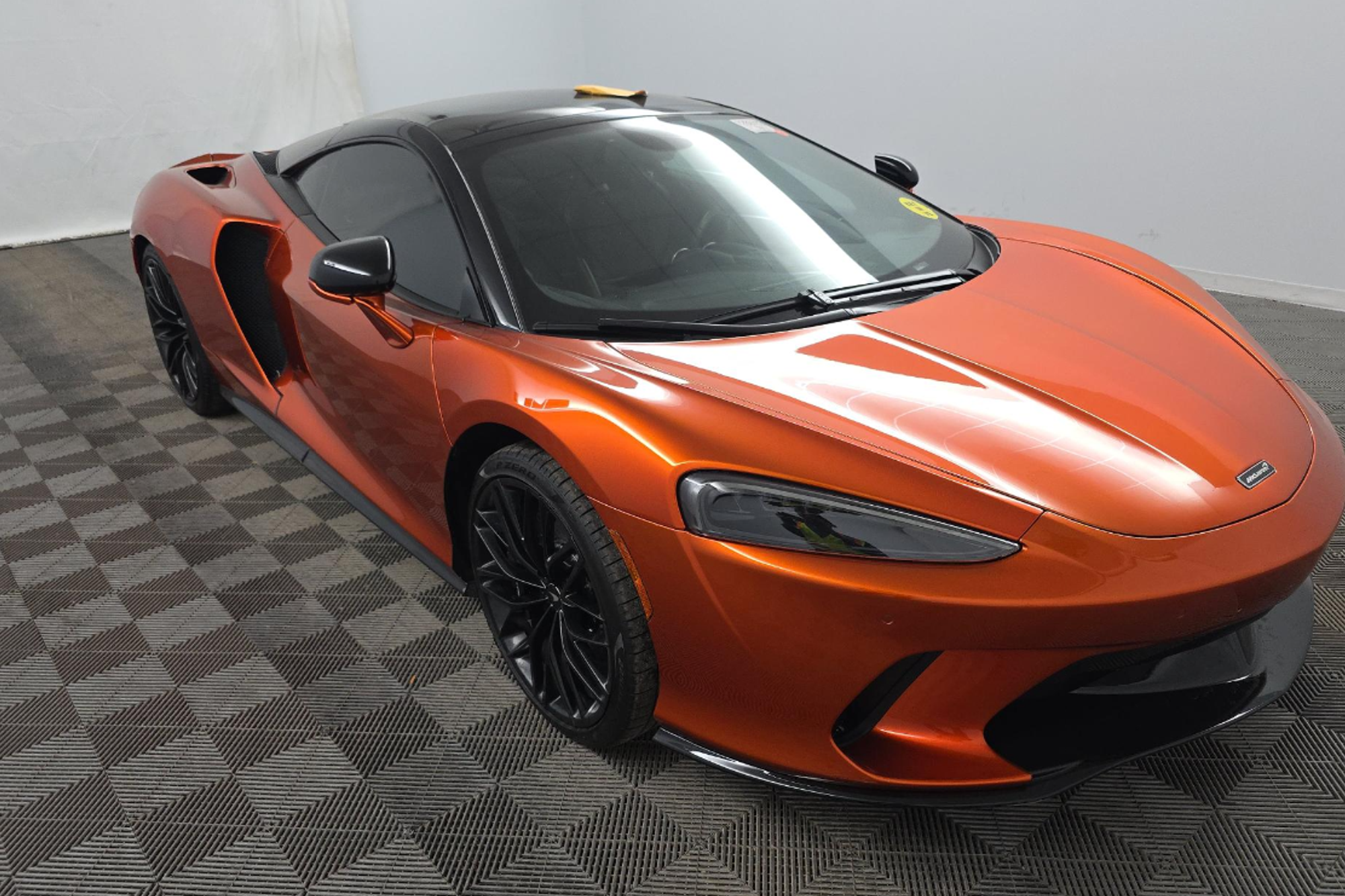 2023 McLaren GT Base