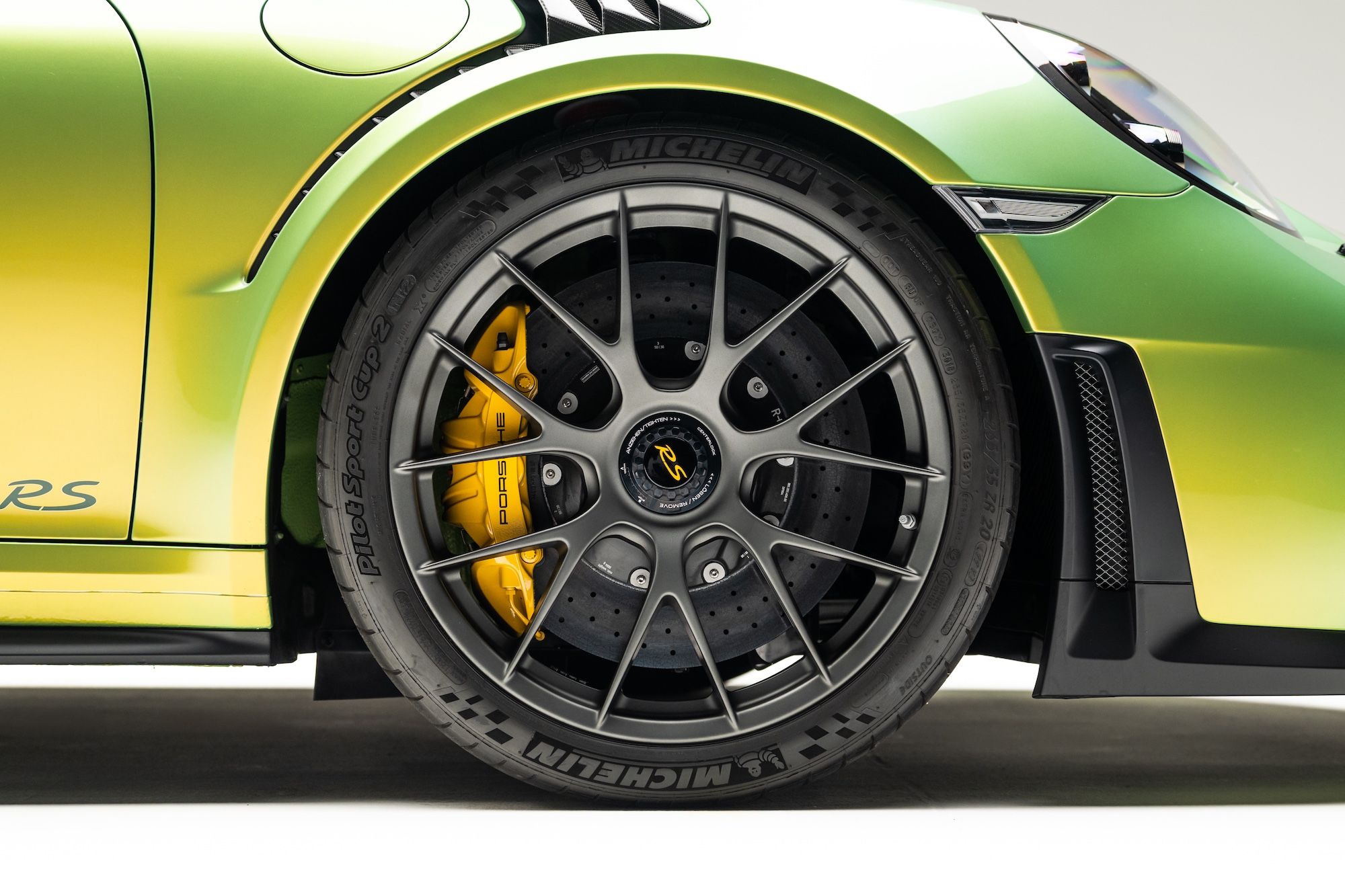 2018 Porsche 911 GT2 RS - Photo 14