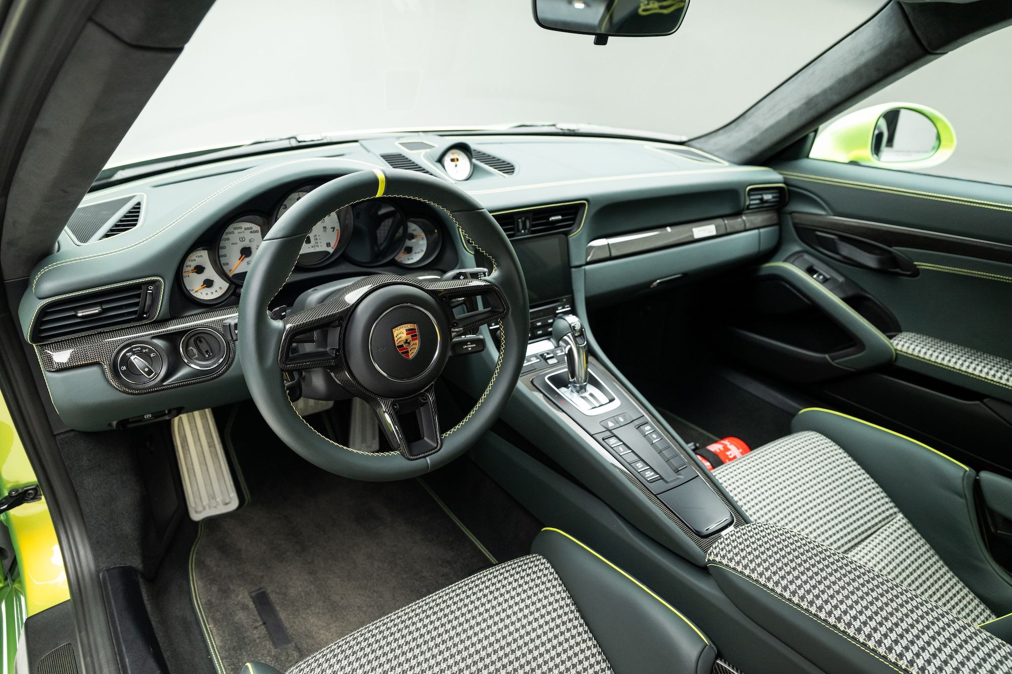 2018 Porsche 911 GT2 RS - Photo 20