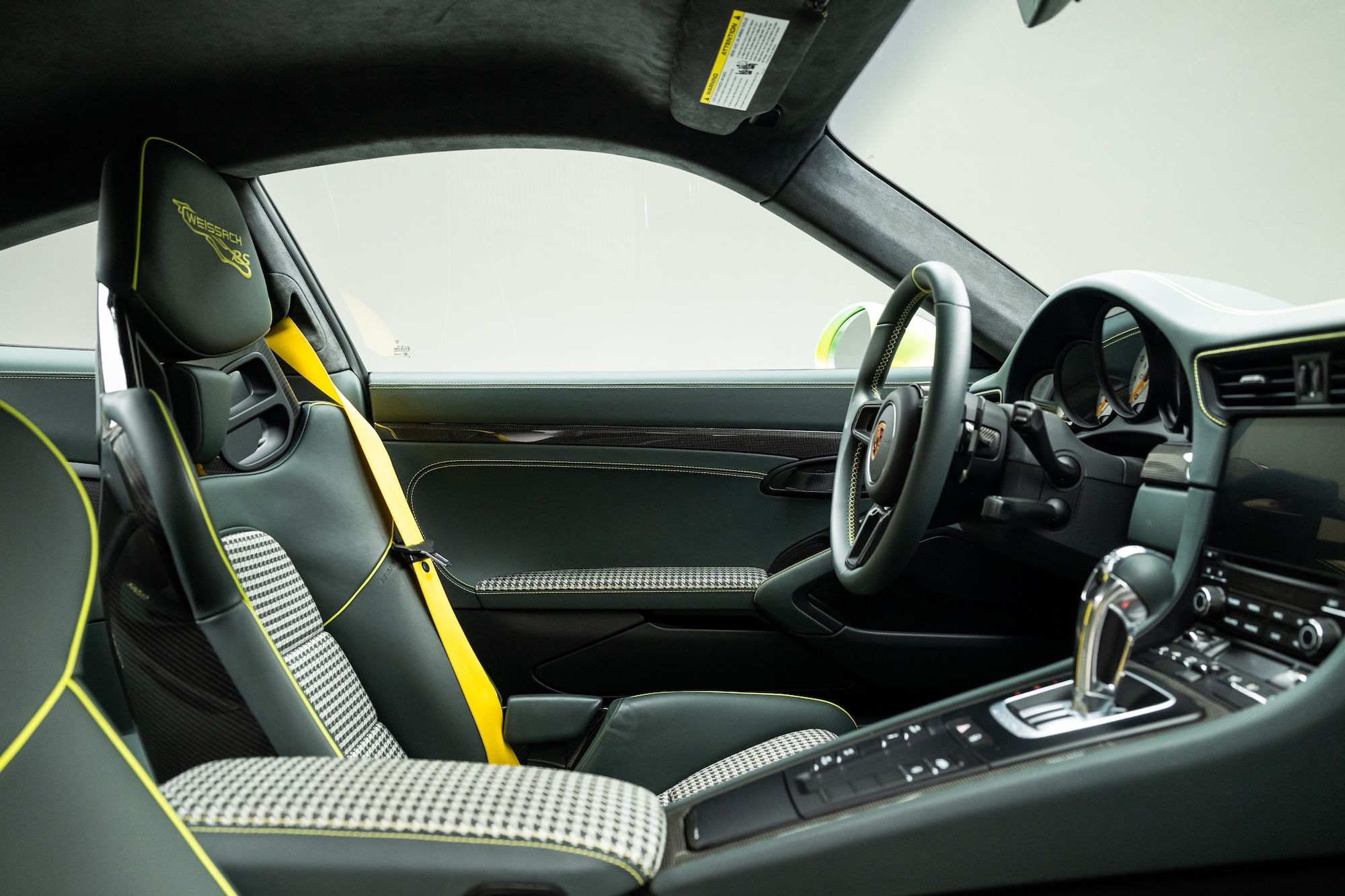 2018 Porsche 911 GT2 RS - Photo 18