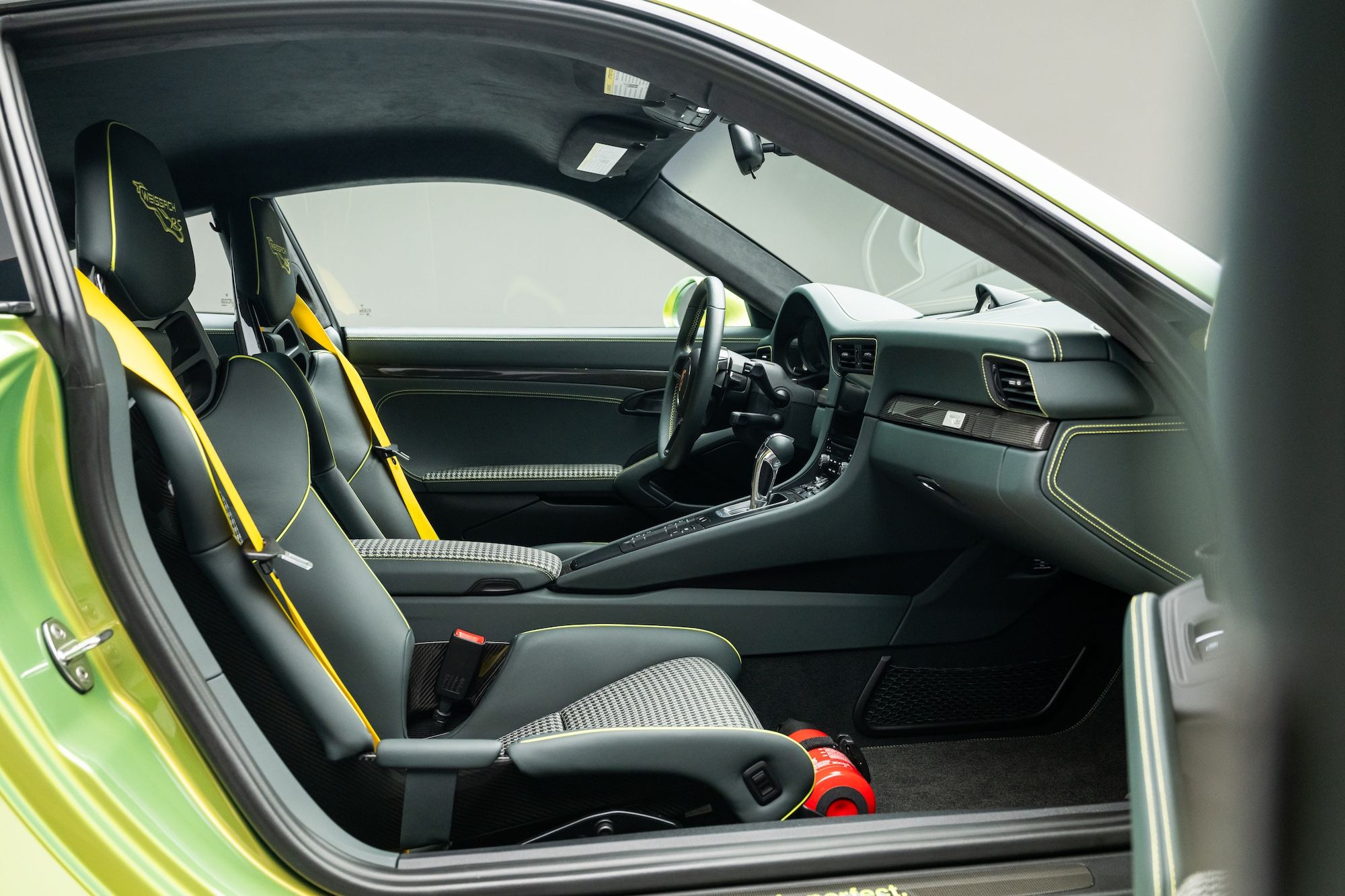 2018 Porsche 911 GT2 RS - Photo 17