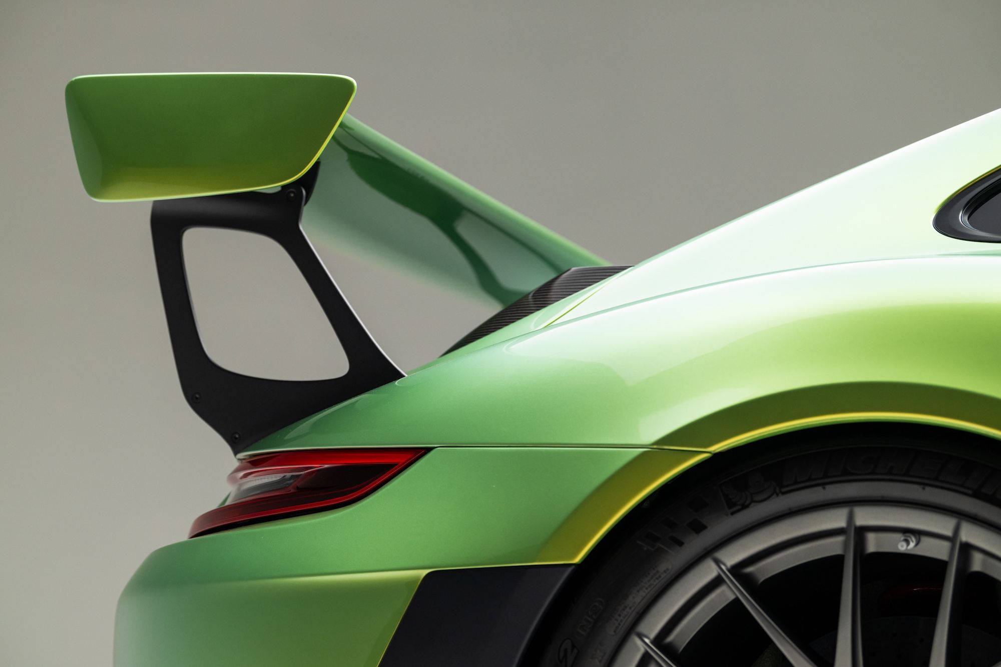 2018 Porsche 911 GT2 RS - Photo 13