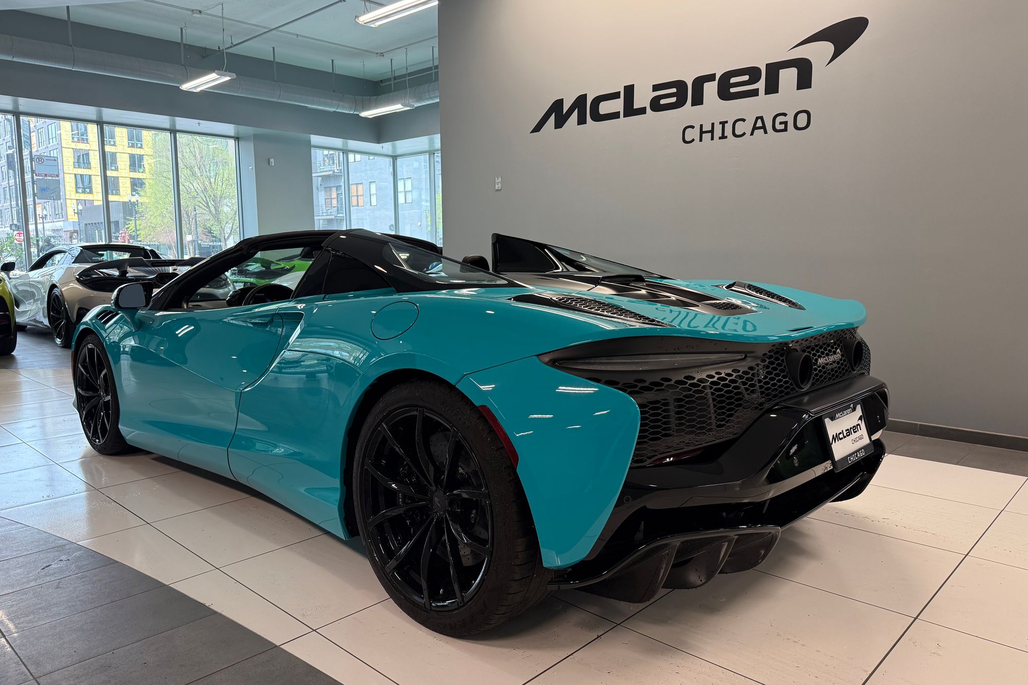 TECH テック MY02 新品 ブルーアルマイト 2025 McLaren Artura TechLux Spider Previously Sold | McLaren Chicago