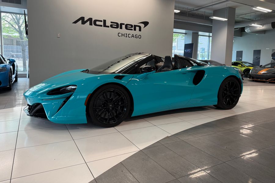2025 McLaren Artura TechLux for sale