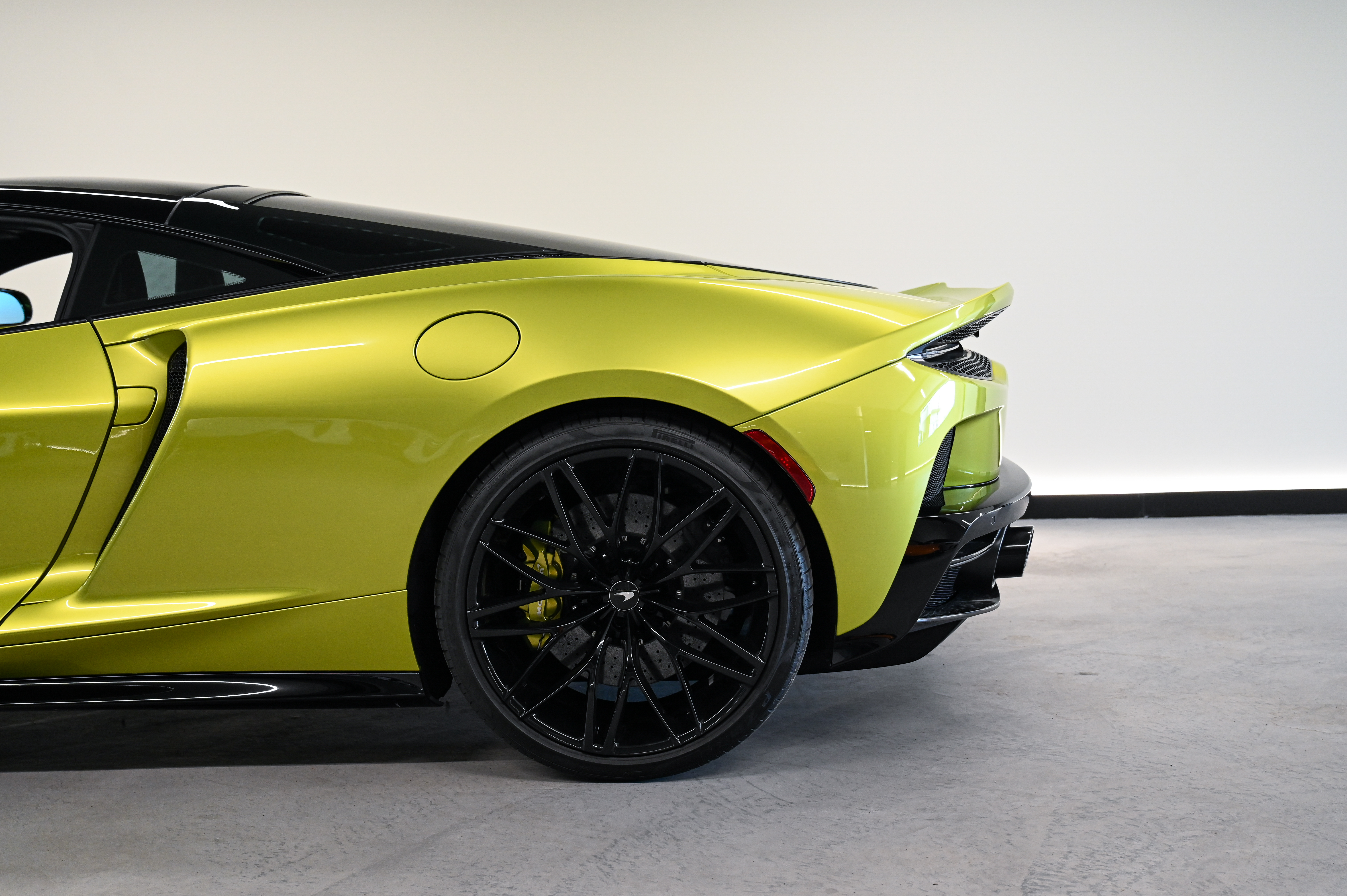 2023 McLaren GT Base | CarEdge | CarEdge