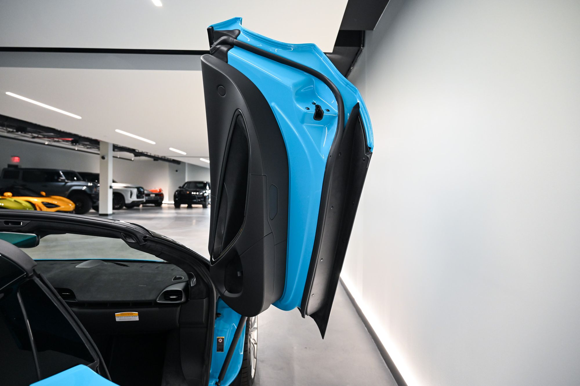 2026 McLaren Artura - Photo 19