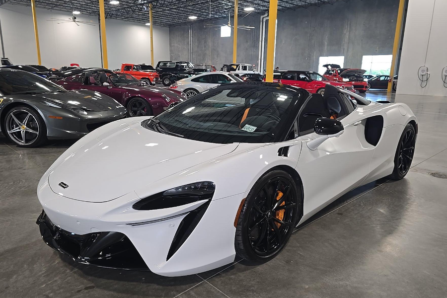 2025 McLaren Artura for sale
