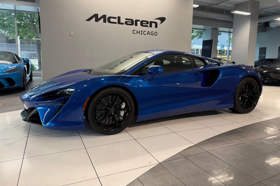 2025 McLaren Artura for sale