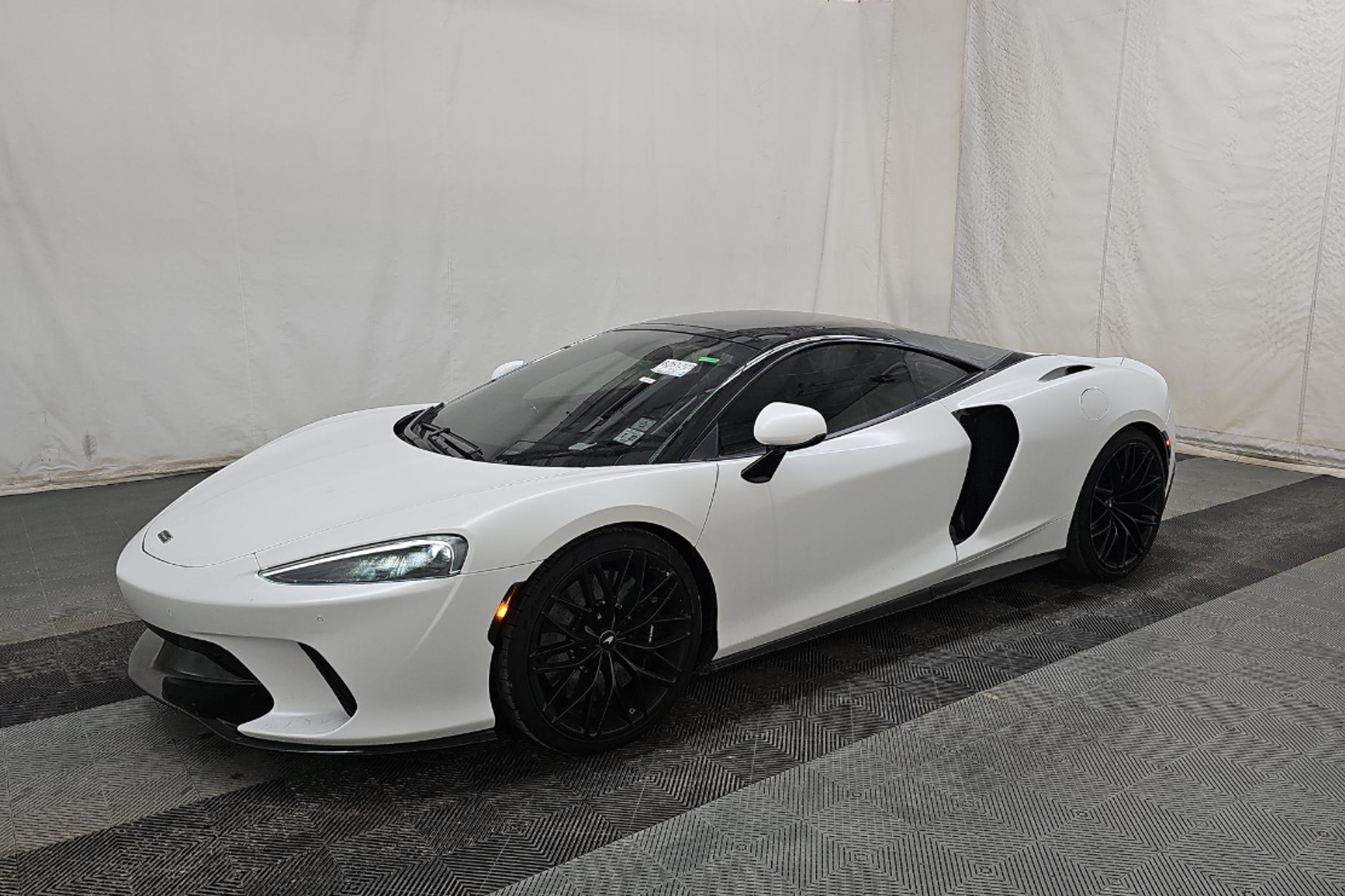 2023 McLaren GT -'s photo