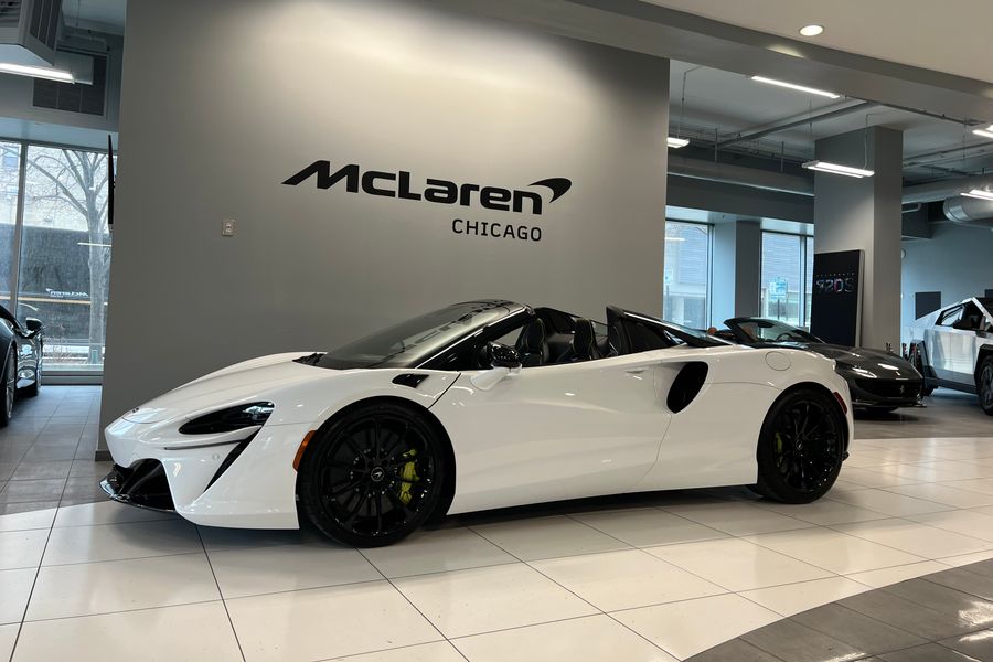 2025 McLaren Artura TechLux for sale