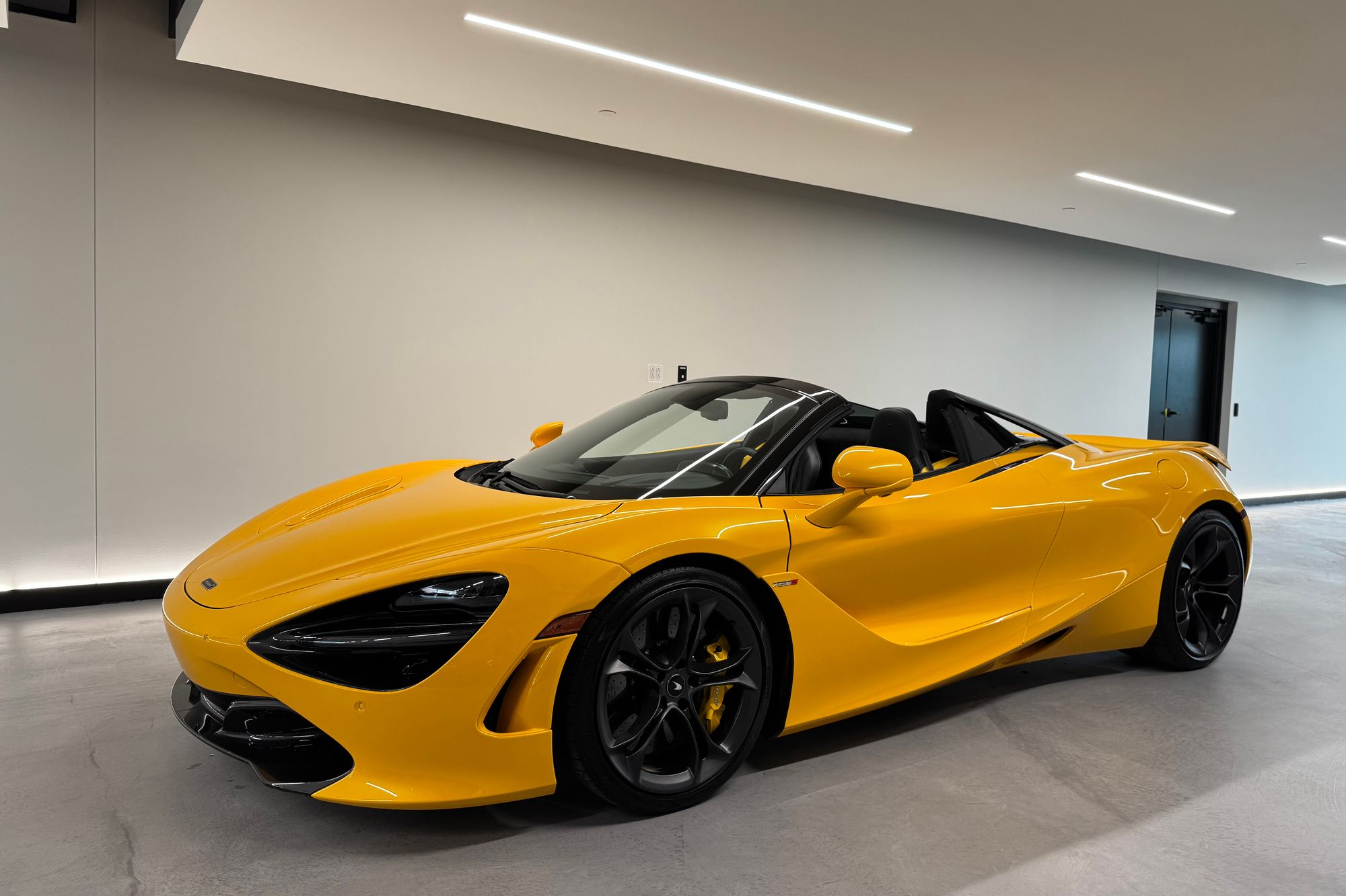2022 McLaren 720S Luxury - Photo 16