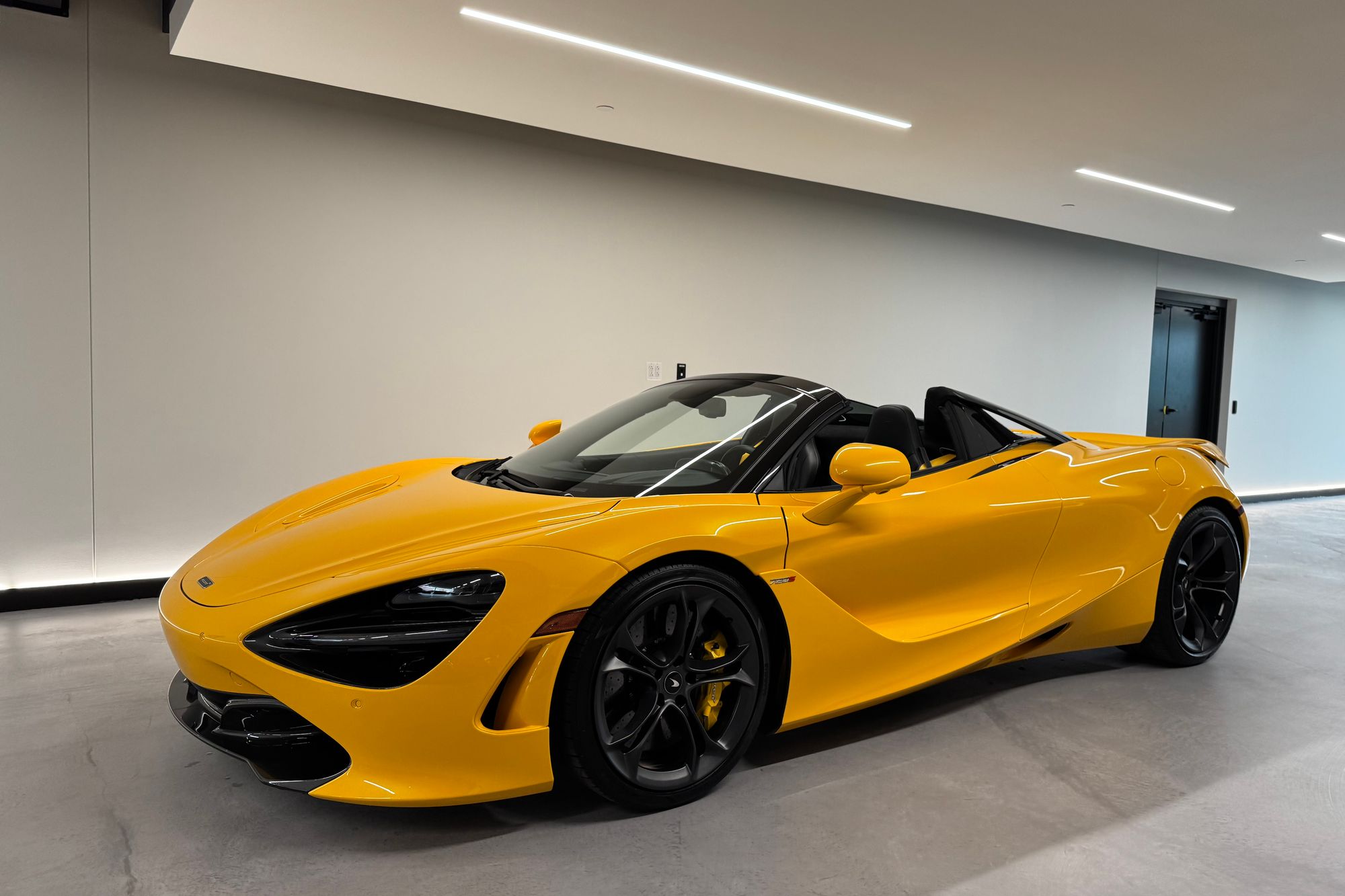 2022 McLaren 720S Luxury - Photo 17