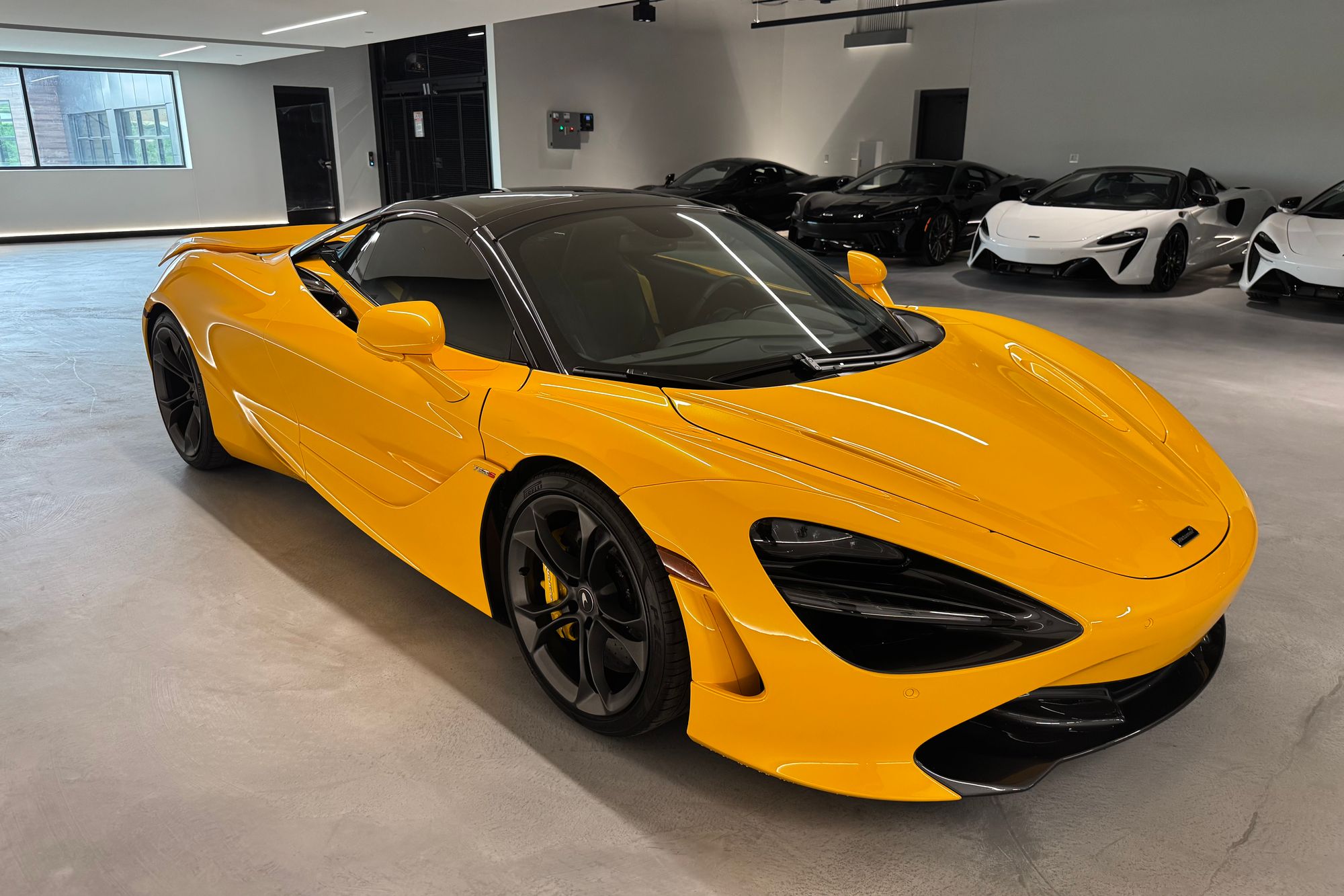 2022 McLaren 720S Luxury - Photo 14