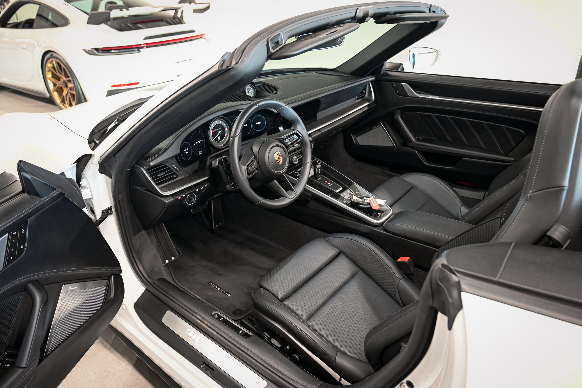 2025 Porsche 911 Turbo S - Photo 17
