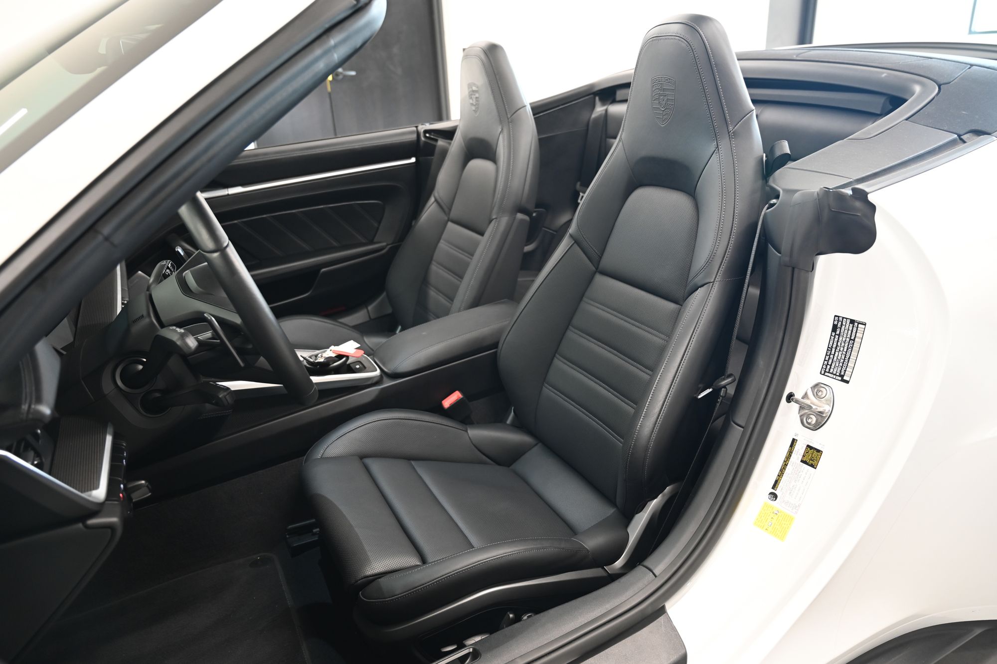 2025 Porsche 911 Turbo S - Photo 18
