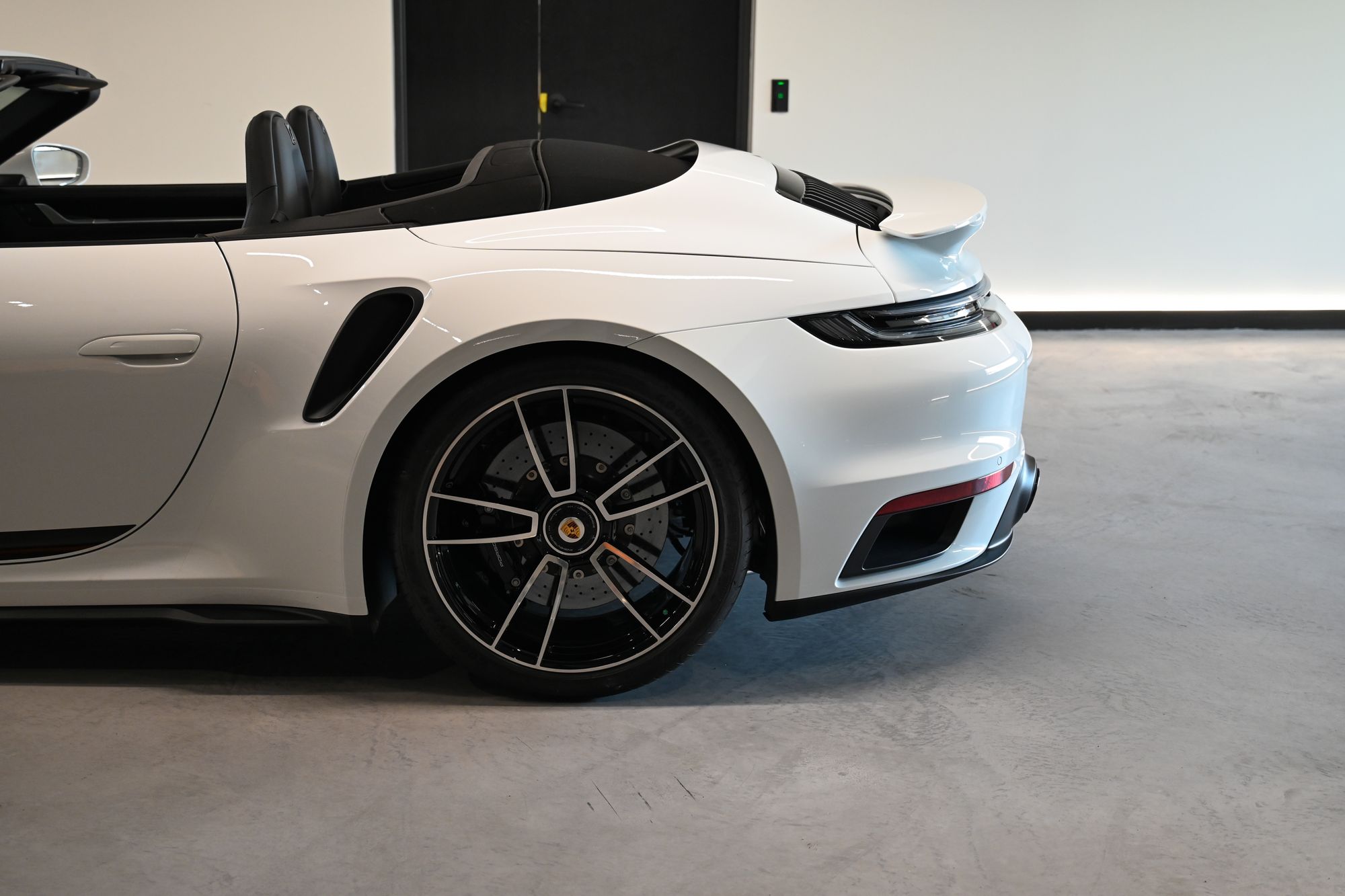 2025 Porsche 911 Turbo S - Photo 9