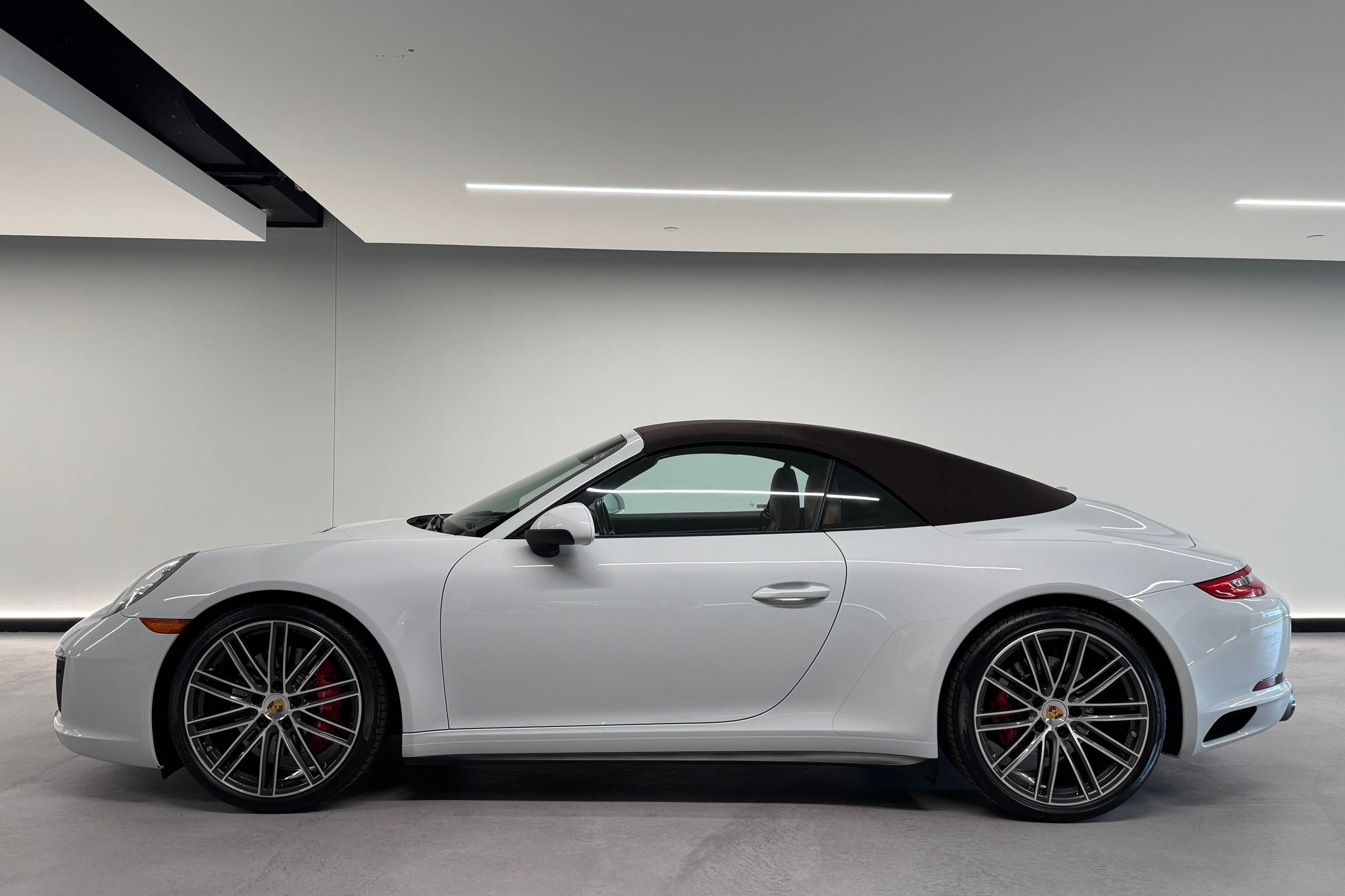 2018 Porsche 911 Carrera S Cabriolet's photo