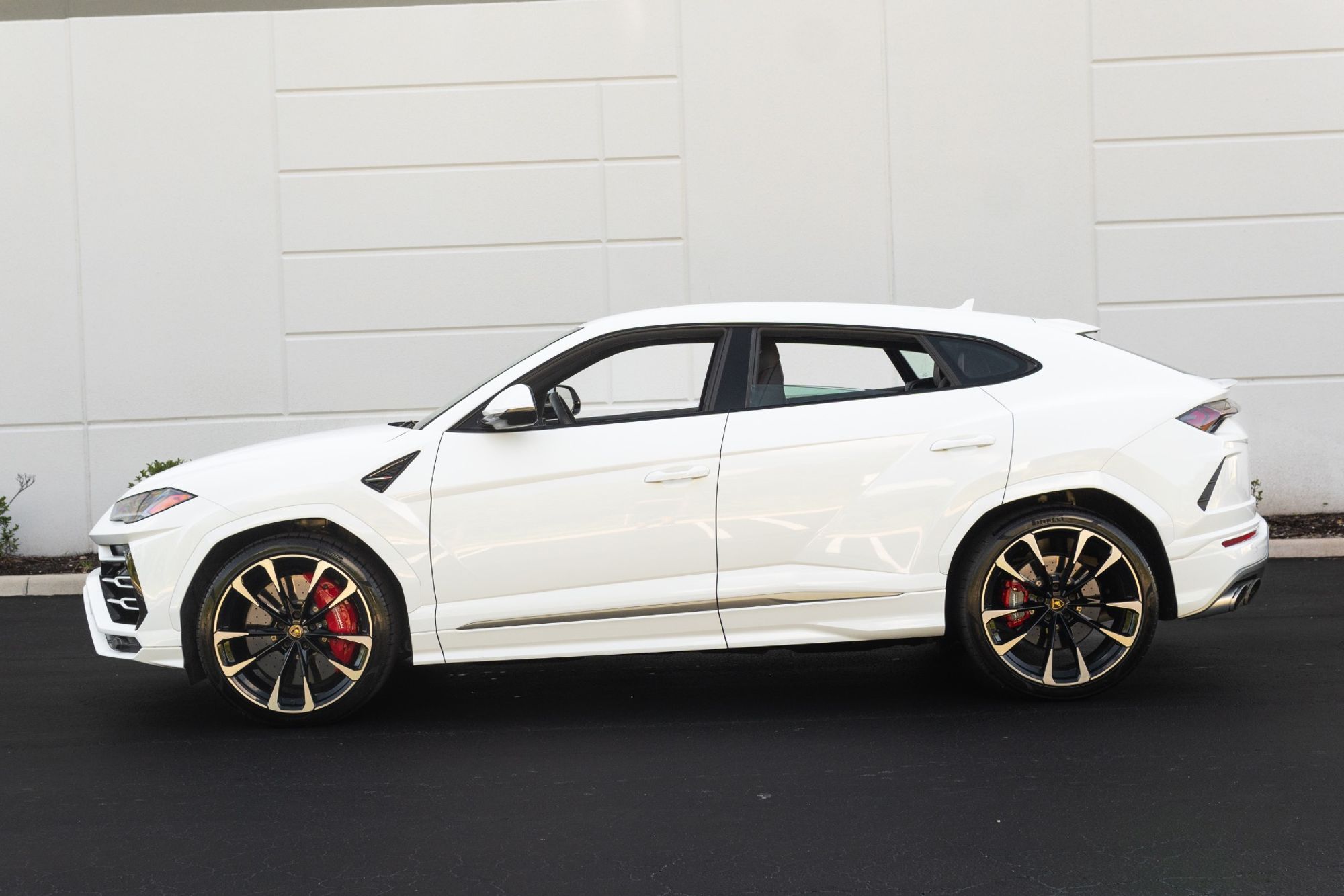 2022 Lamborghini Urus 4.0 V8's photo