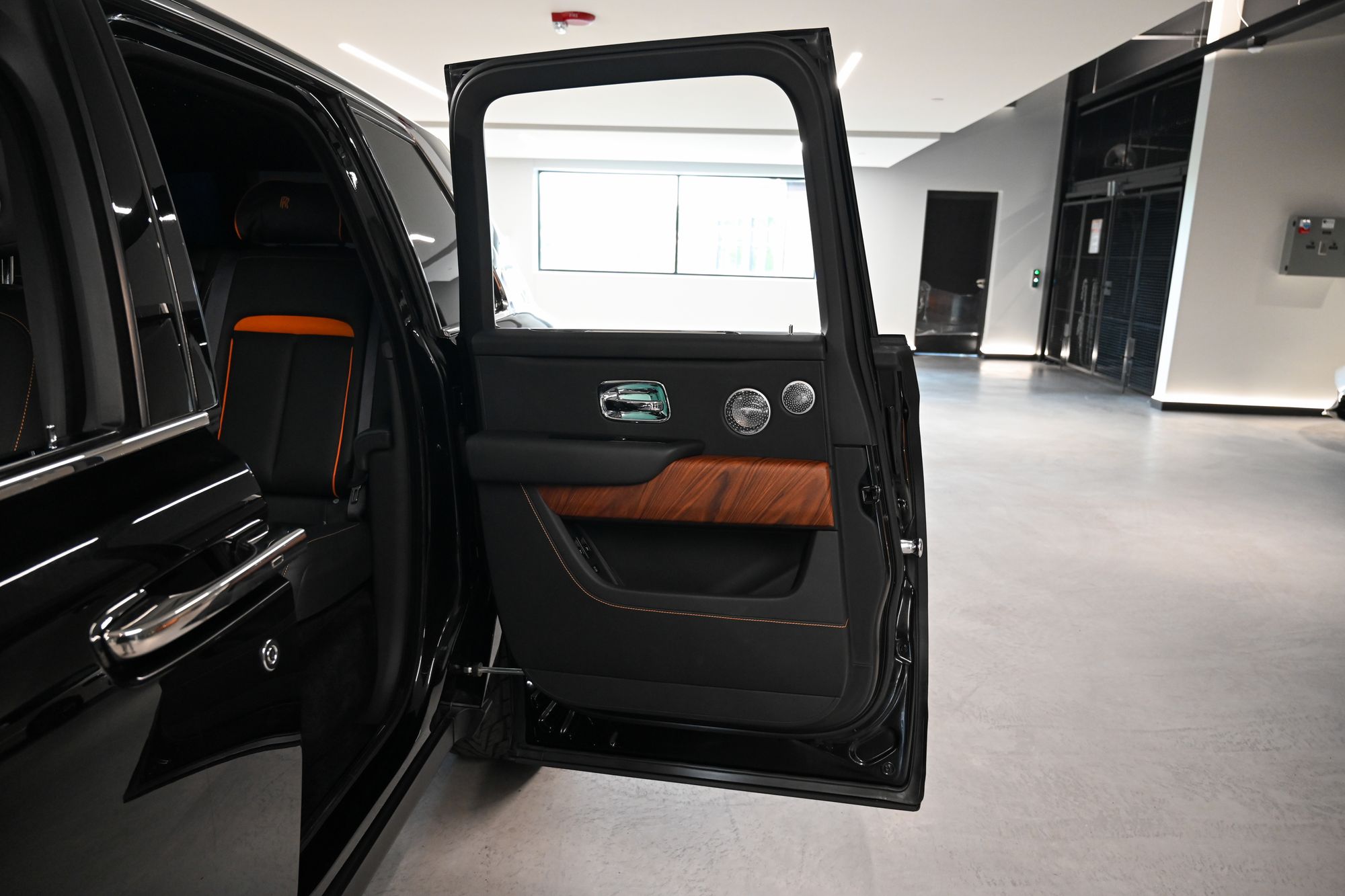 2021 Rolls-Royce Cullinan Base - Photo 24