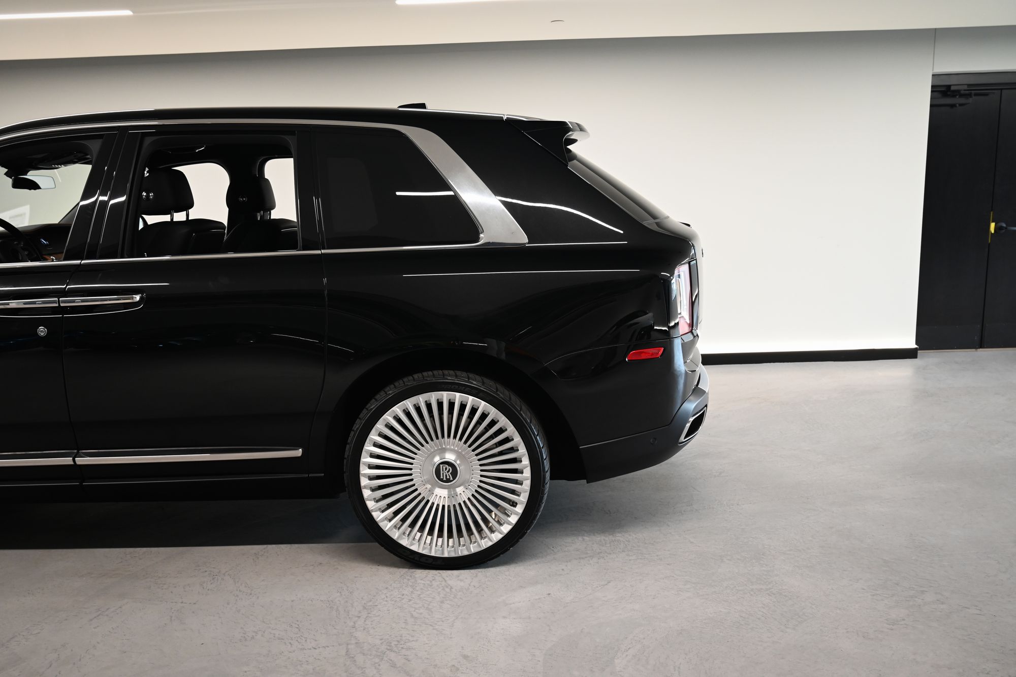2021 Rolls-Royce Cullinan Base - Photo 8