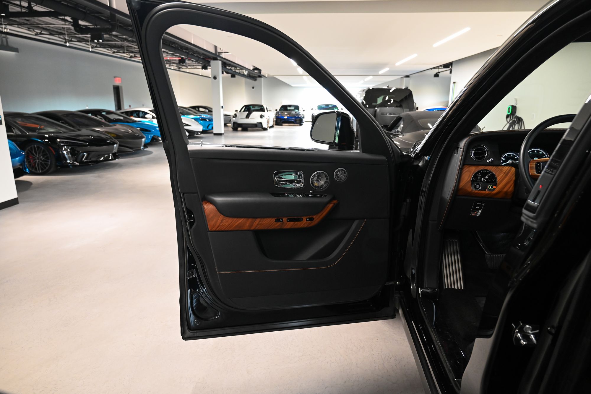 2021 Rolls-Royce Cullinan Base - Photo 14