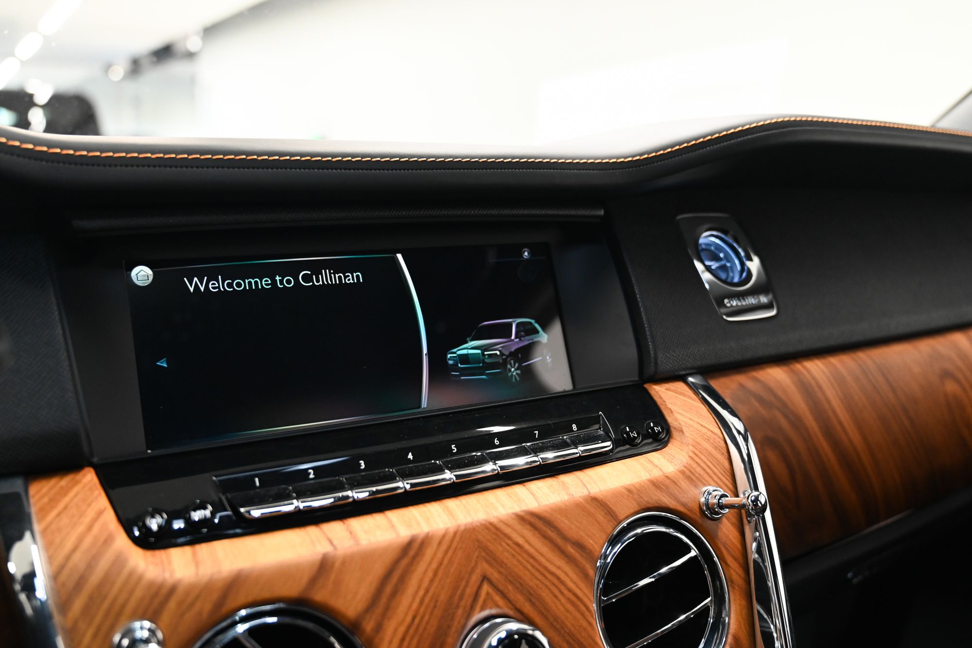 2021 Rolls-Royce Cullinan Base - Photo 18